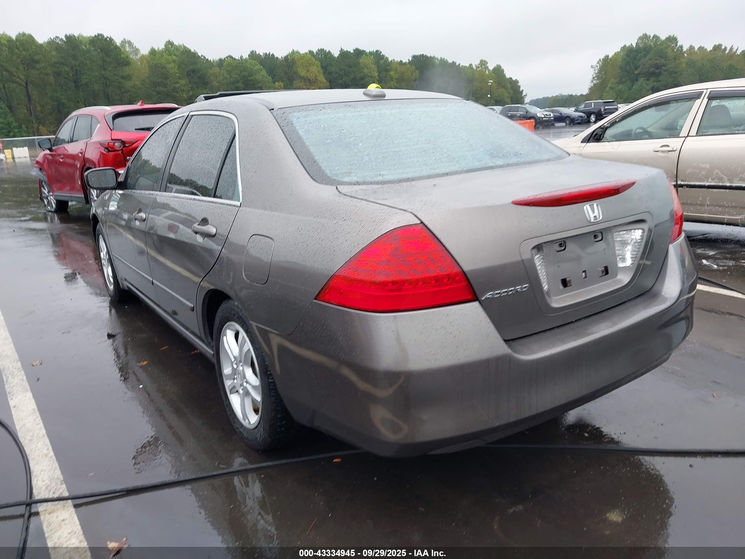 HONDA ACCORD image 3