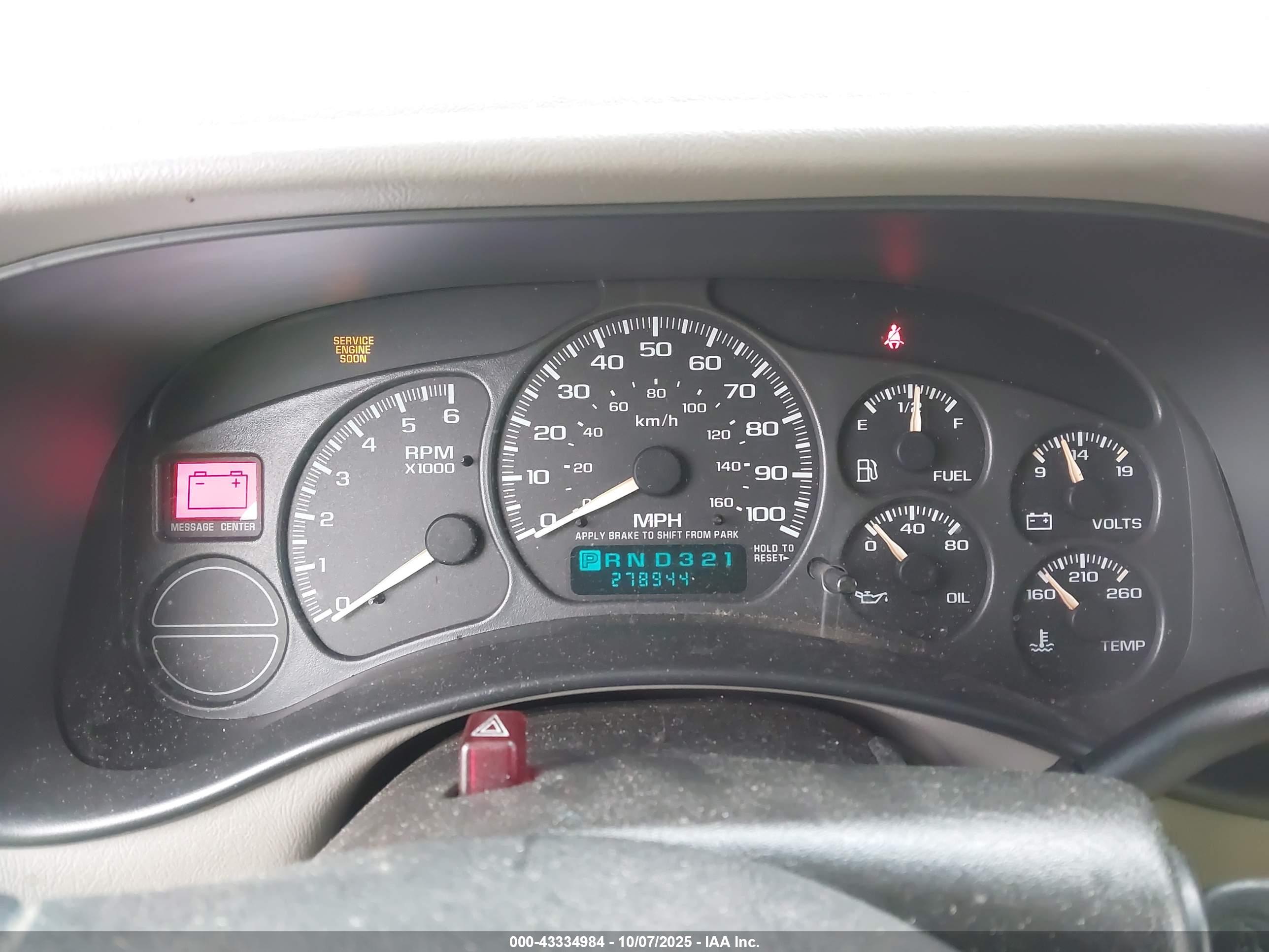 CHEVROLET TAHOE image 7