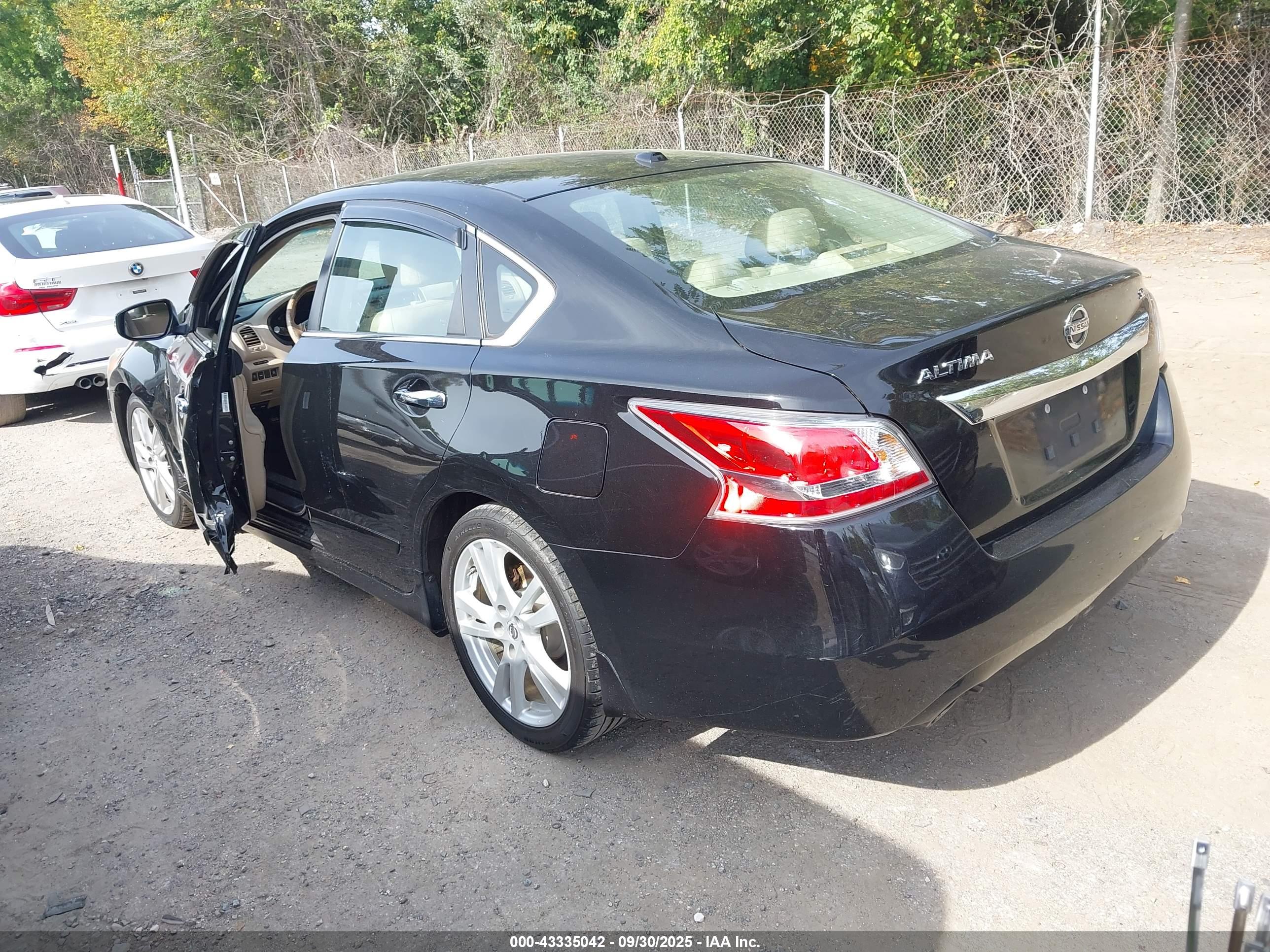 NISSAN ALTIMA image 3