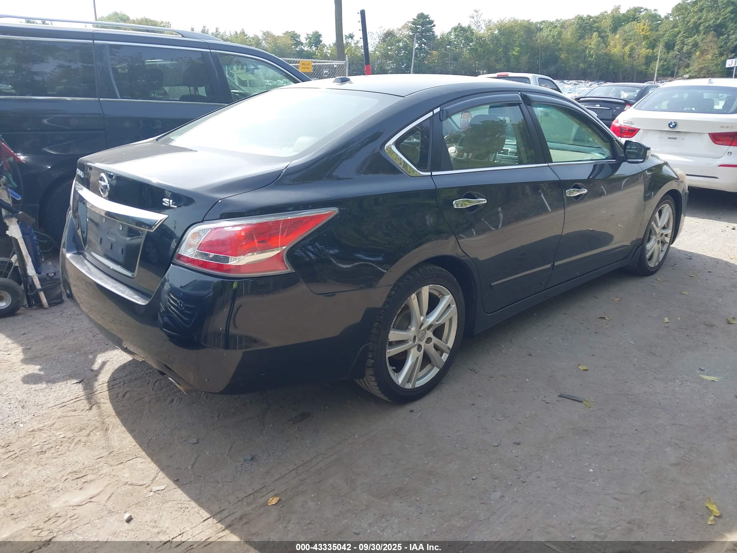 NISSAN ALTIMA image 4