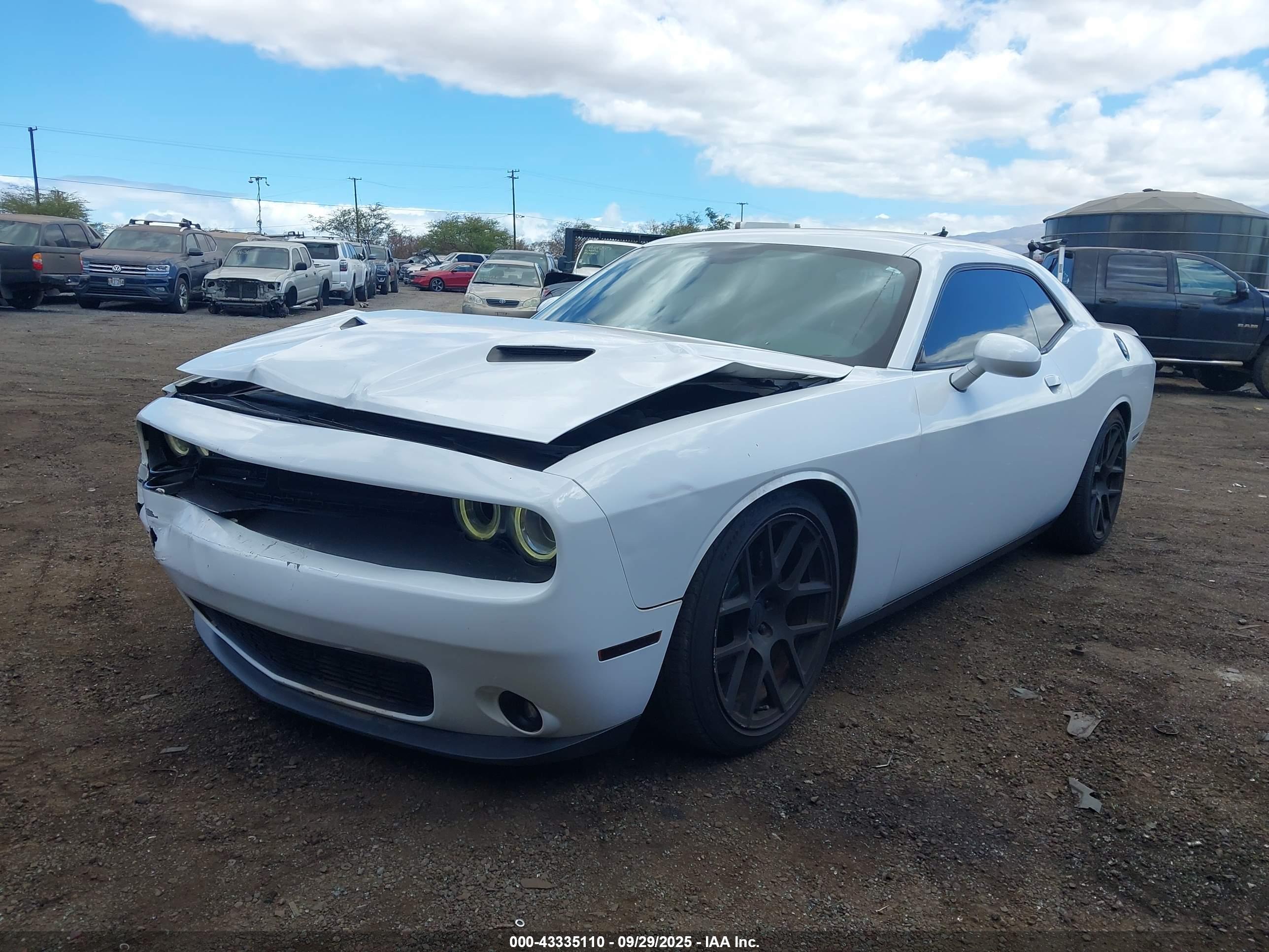 DODGE CHALLENGER image 6