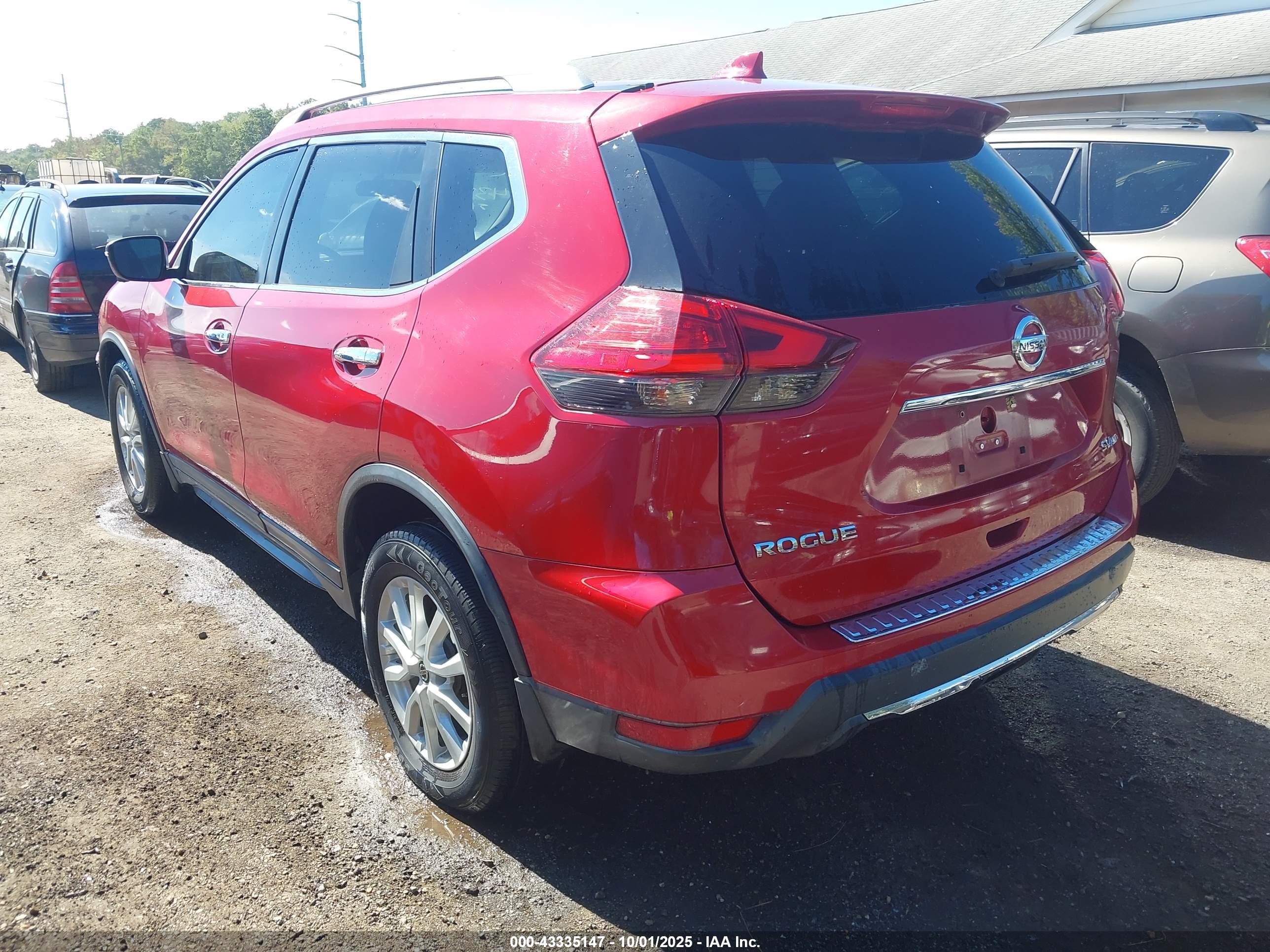 NISSAN ROGUE image 3
