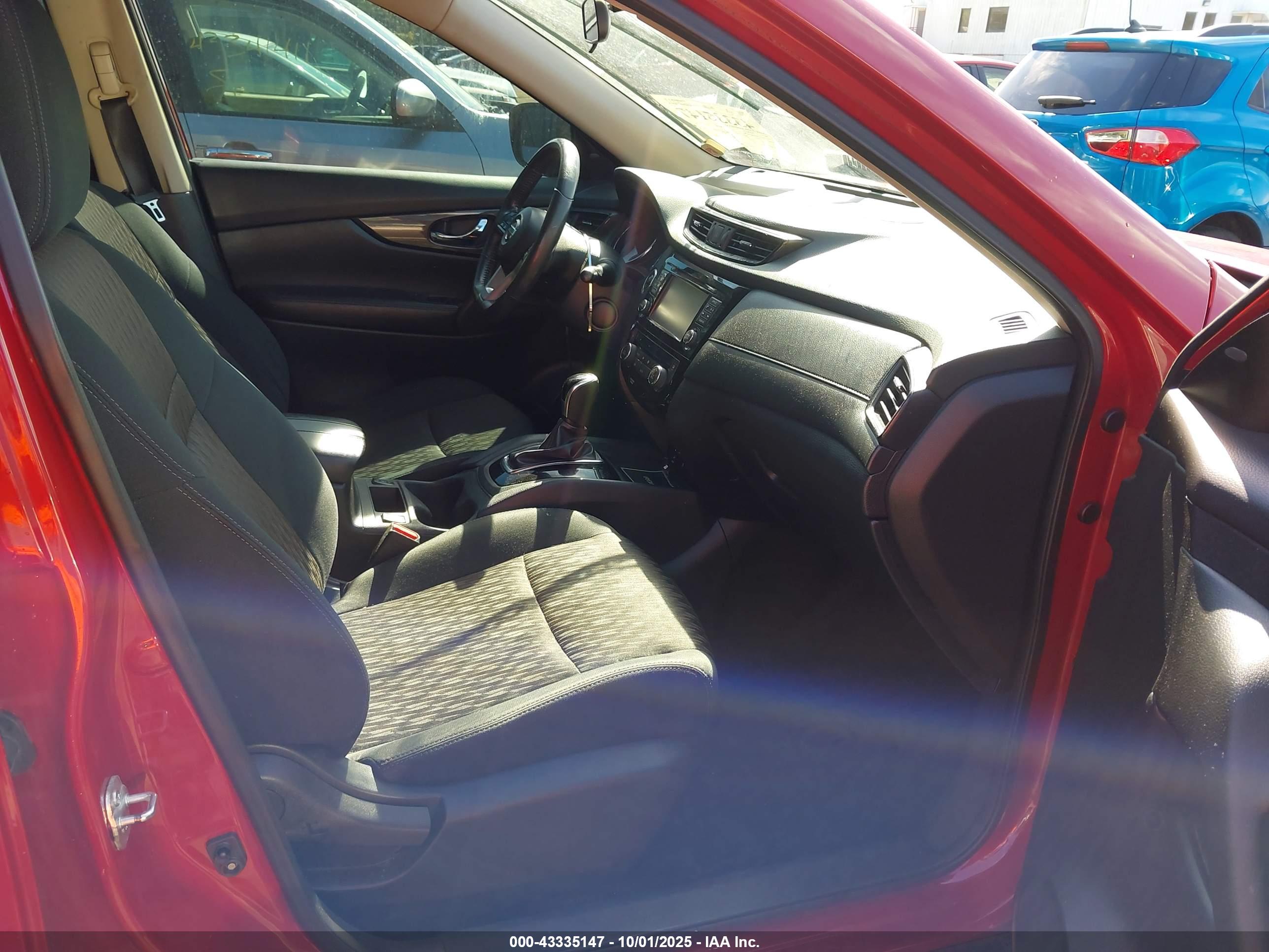 NISSAN ROGUE image 5