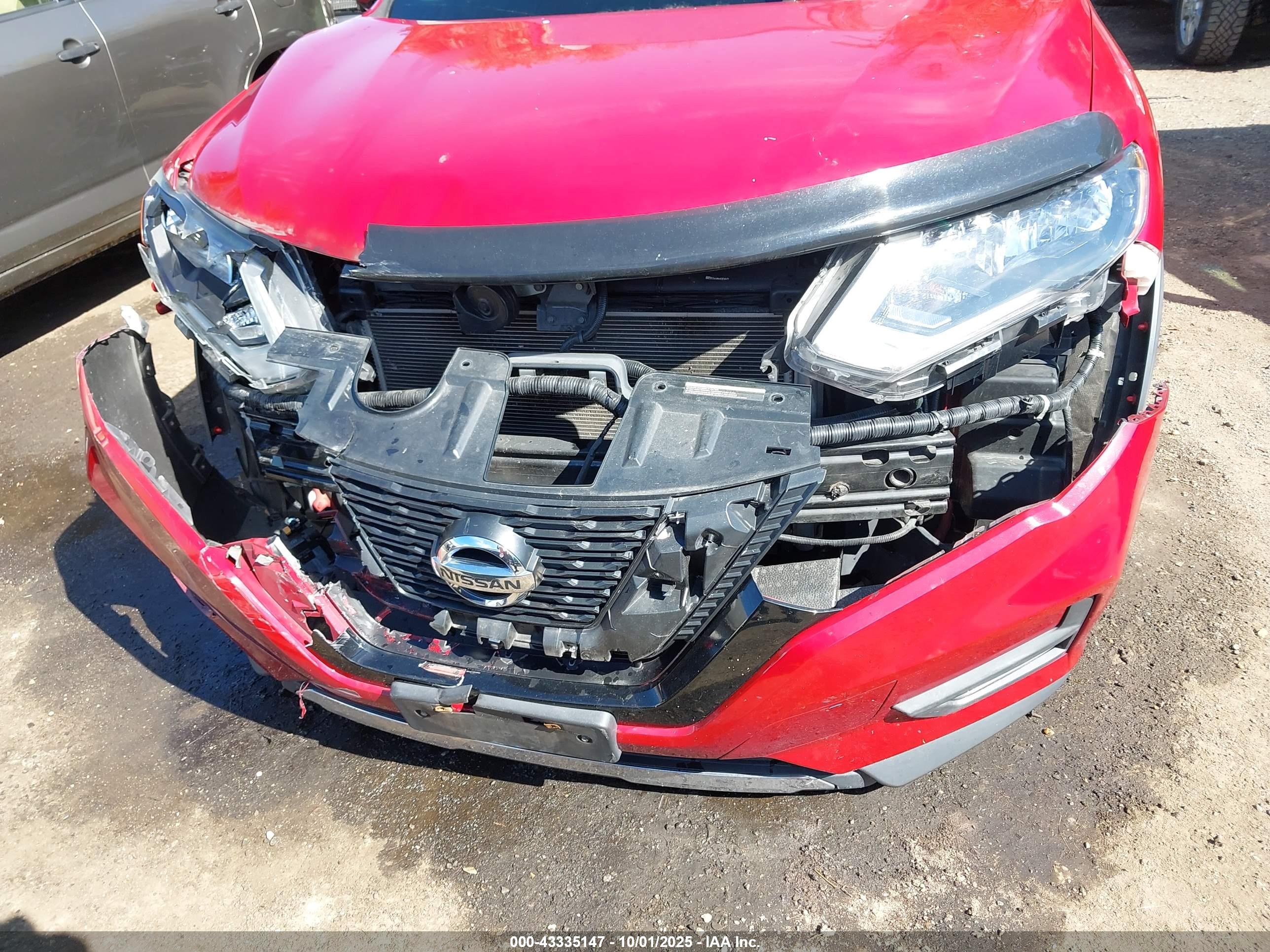 NISSAN ROGUE image 6