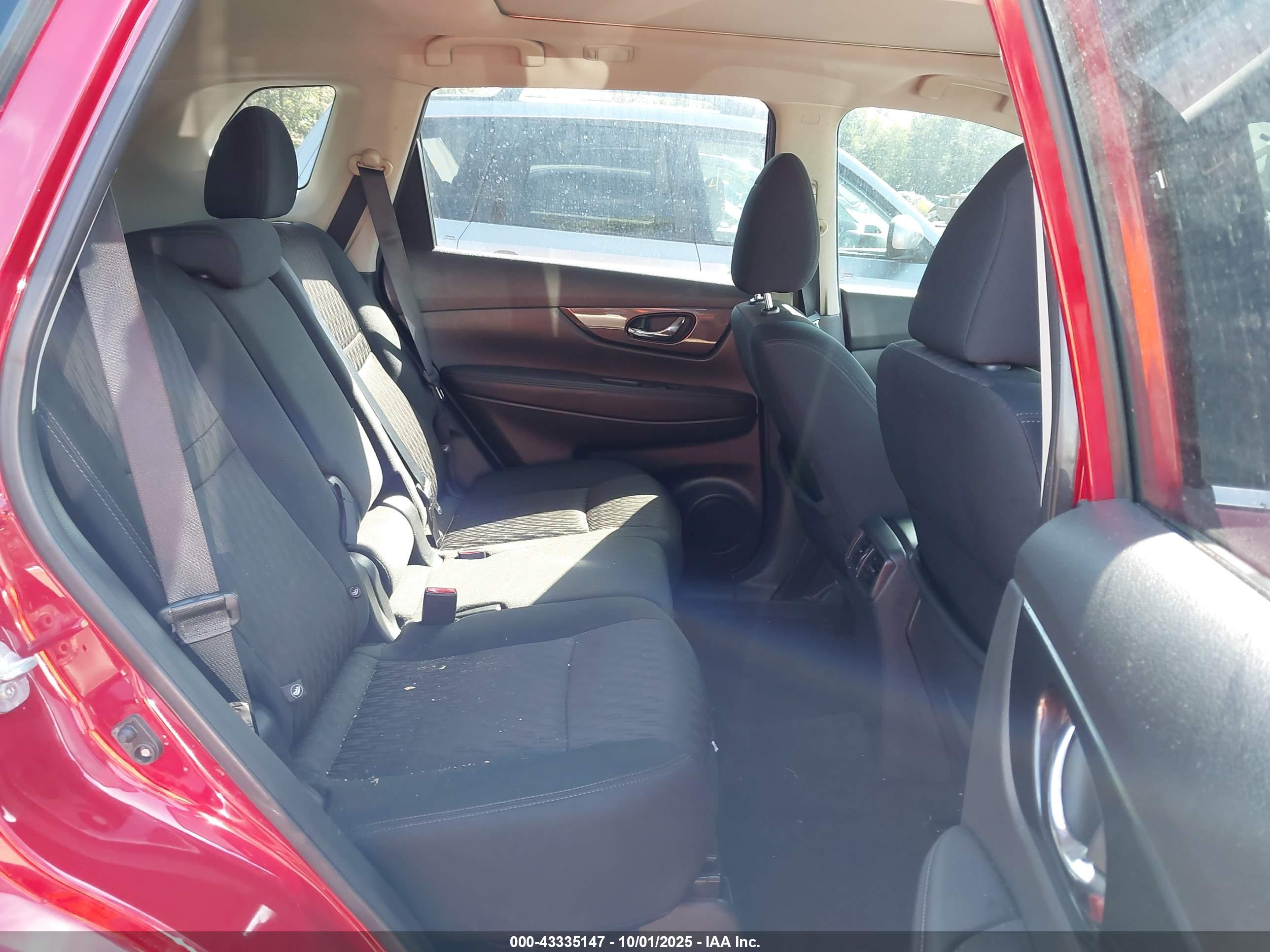NISSAN ROGUE image 8