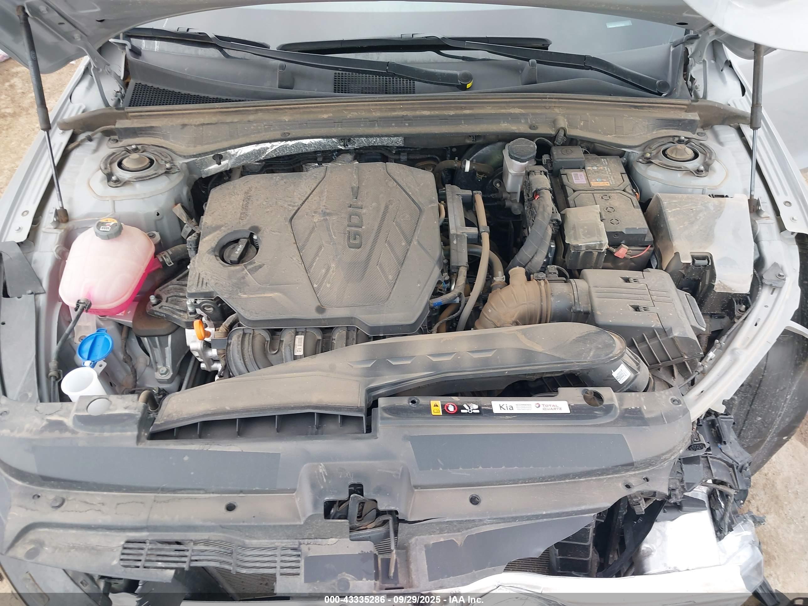 KIA K5 image 10