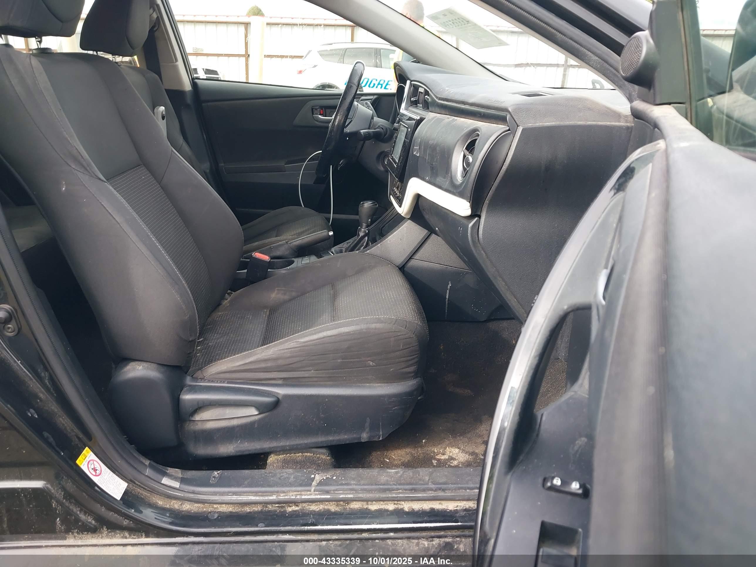 TOYOTA COROLLA image 5