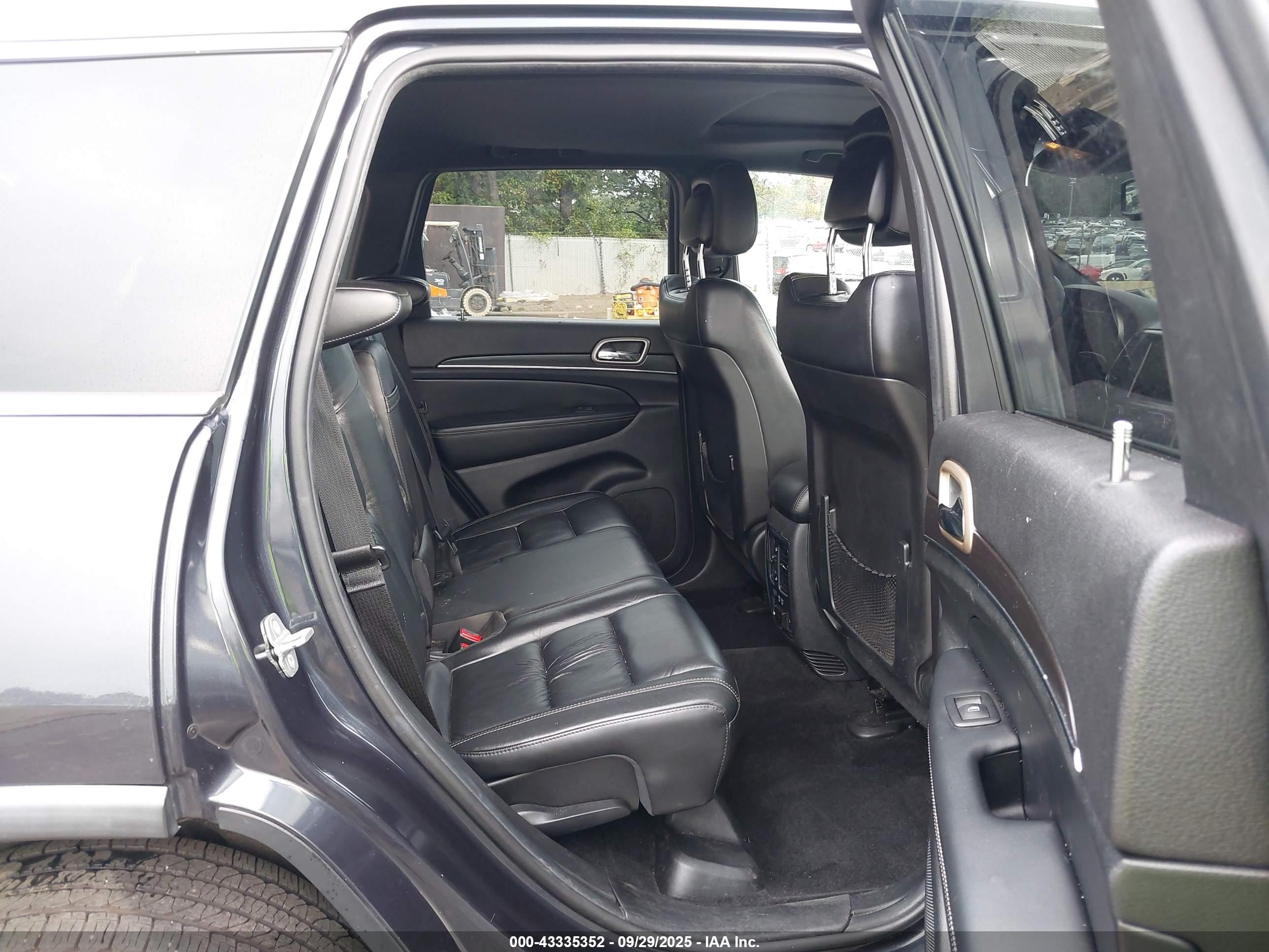 JEEP GRAND image 8