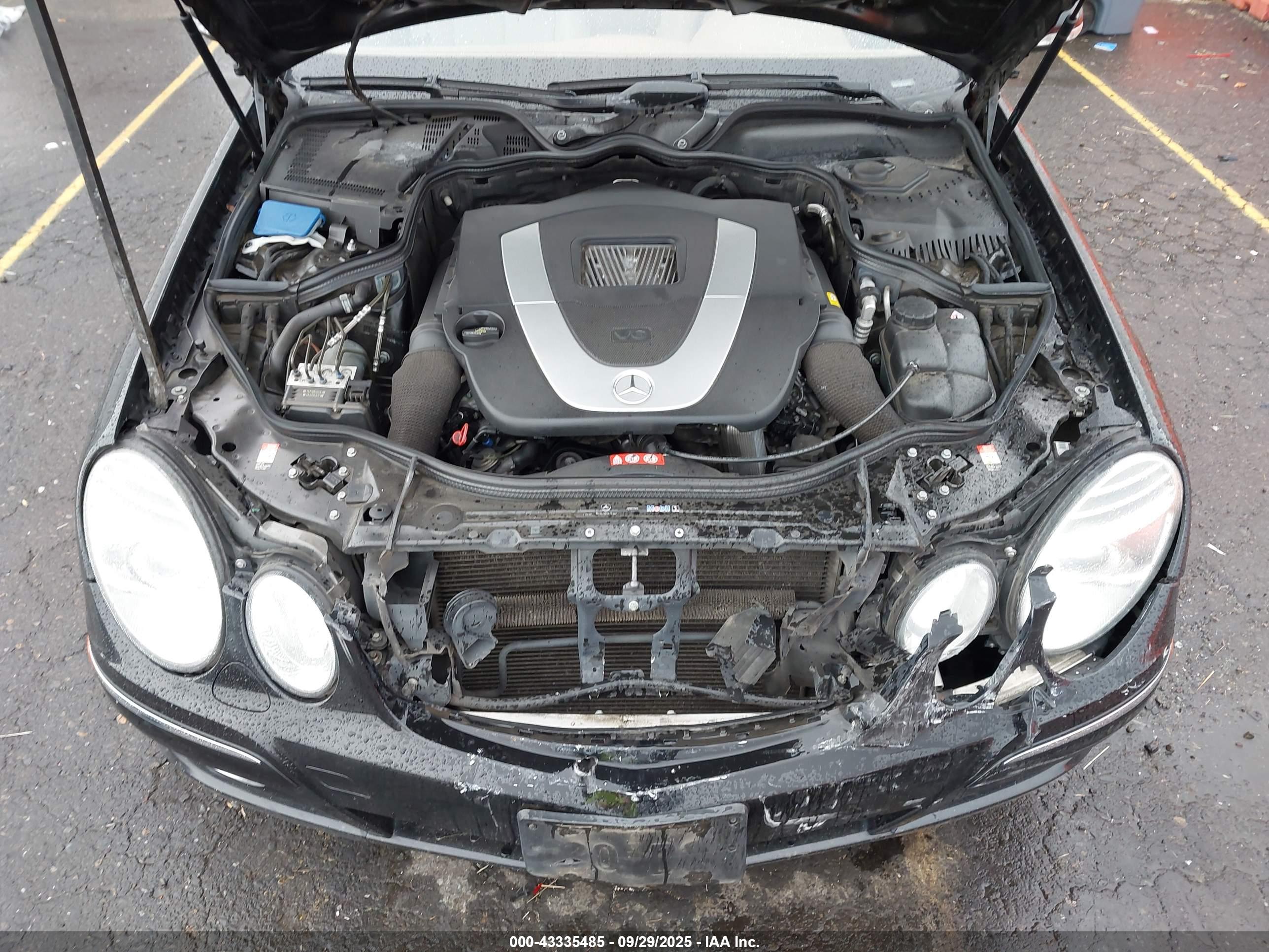 MERCEDES-BENZ E image 10