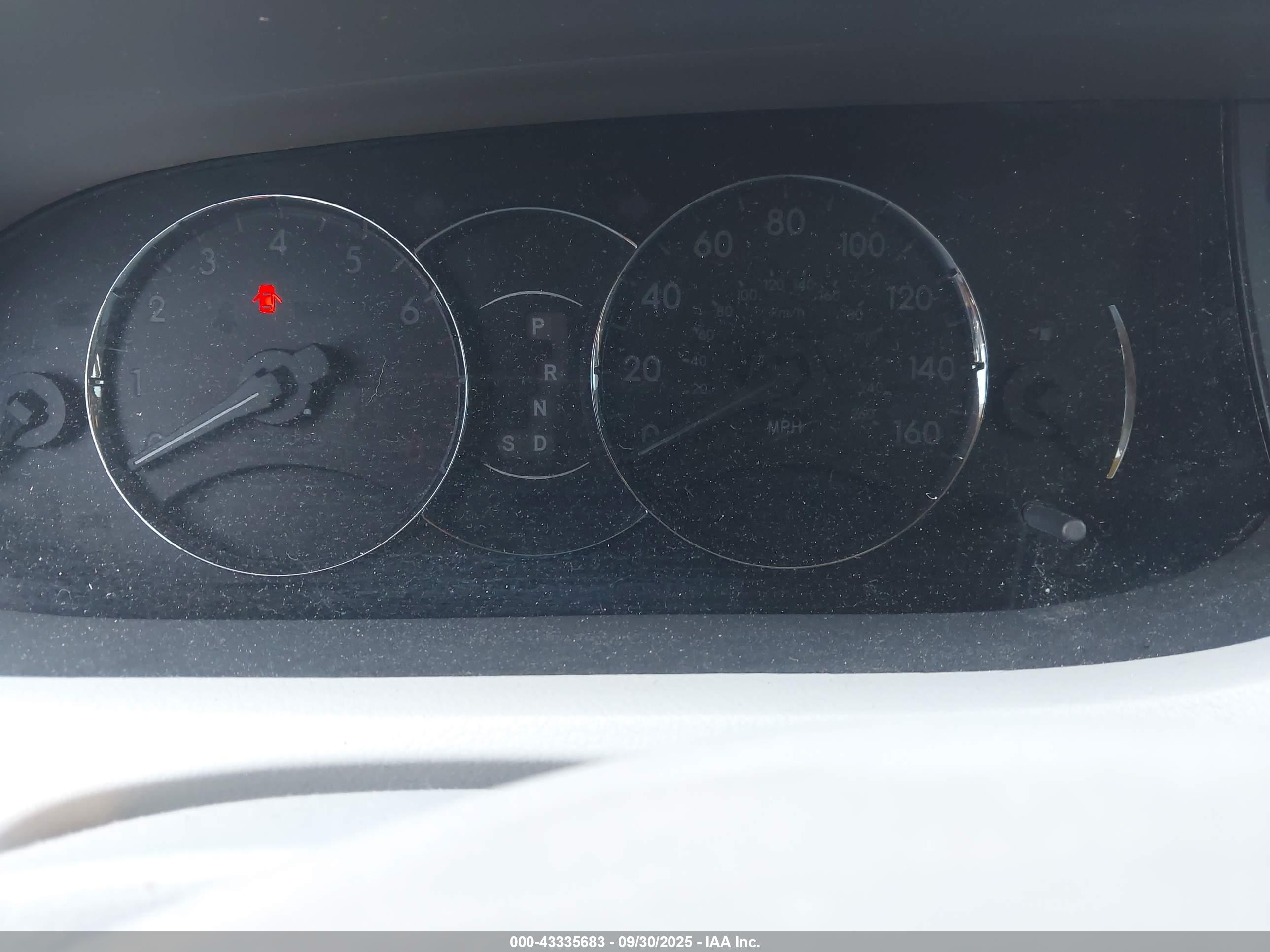 TOYOTA AVALON image 7