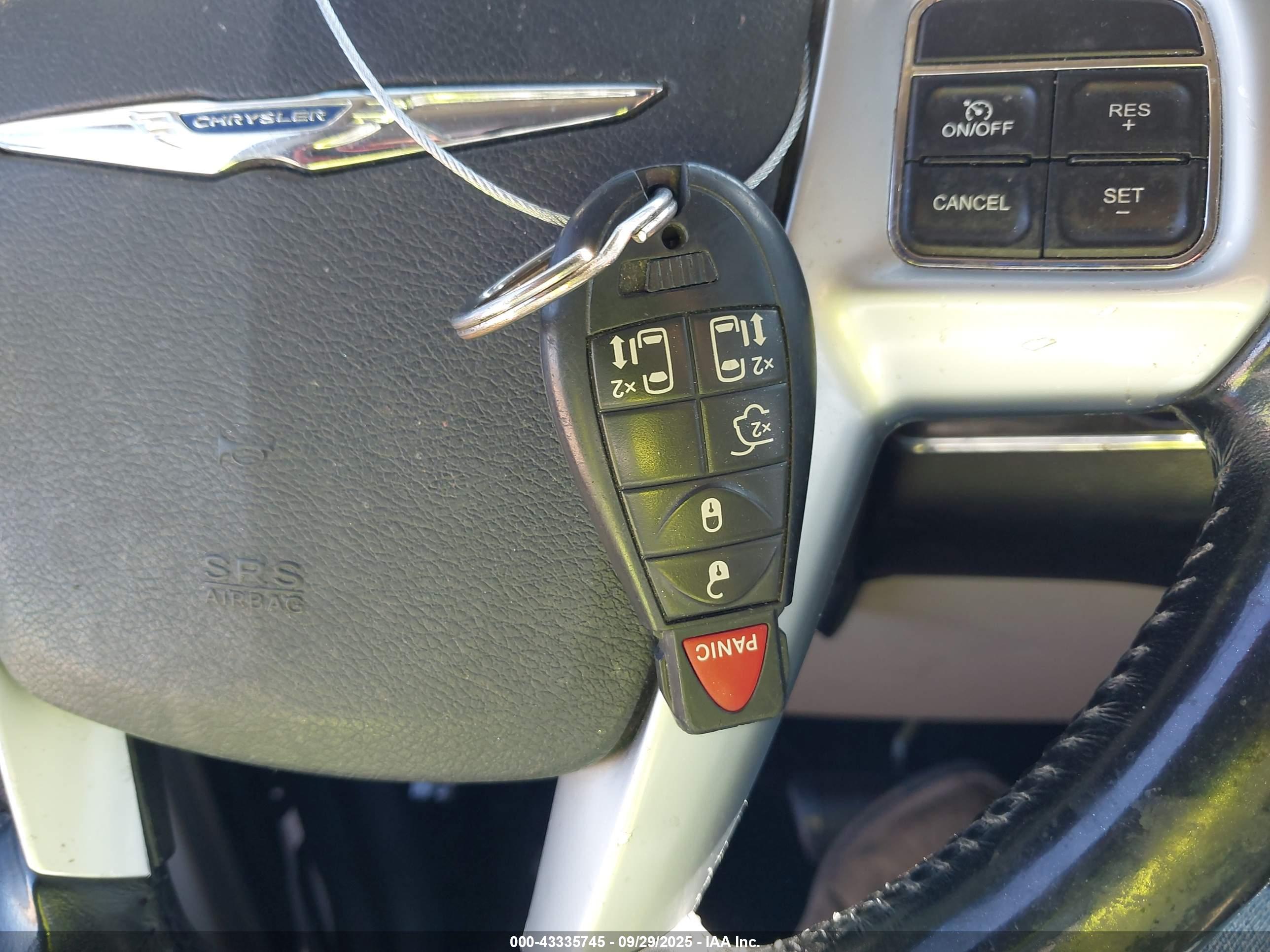 CHRYSLER TOWN image 11