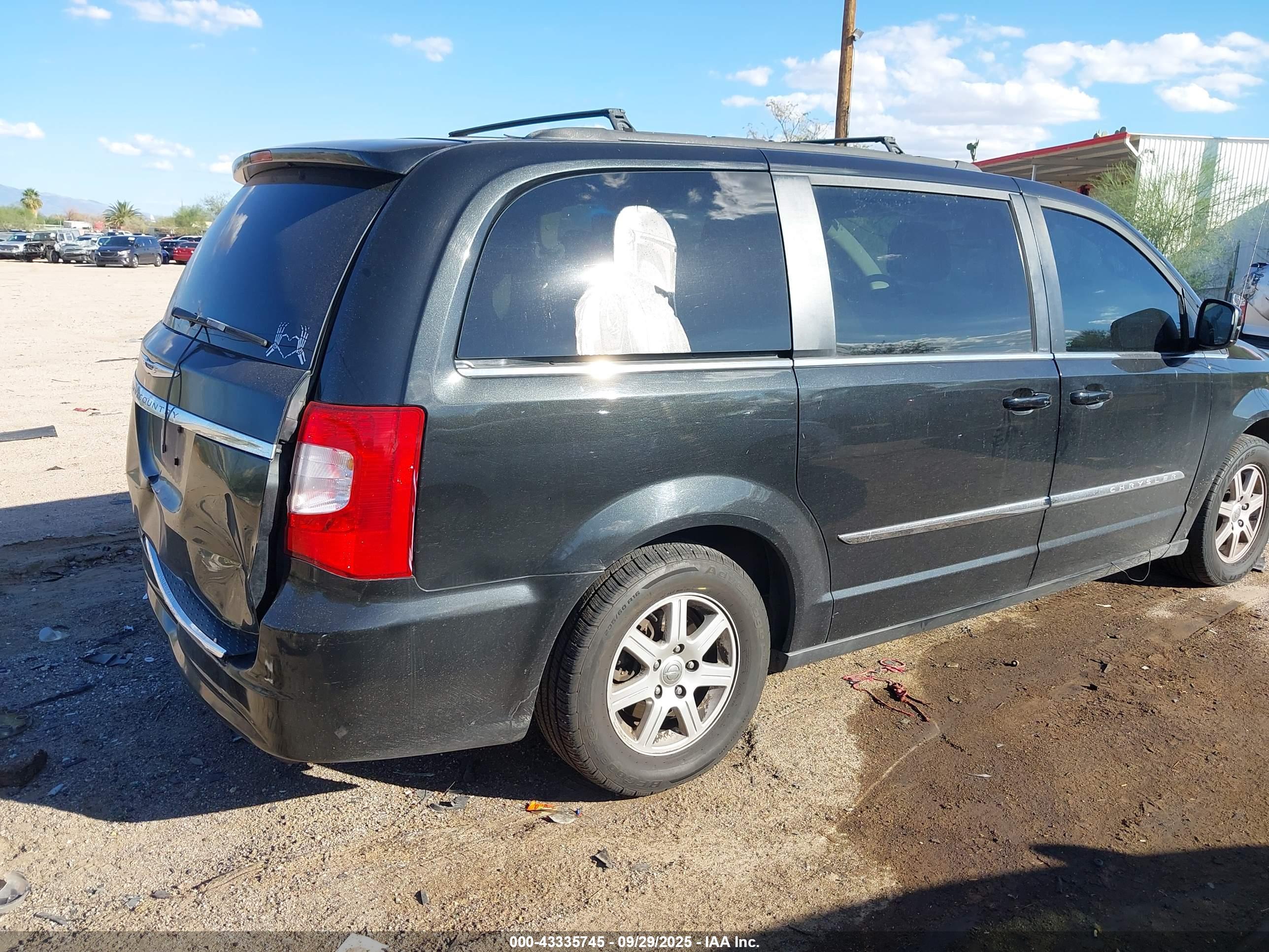 CHRYSLER TOWN image 6