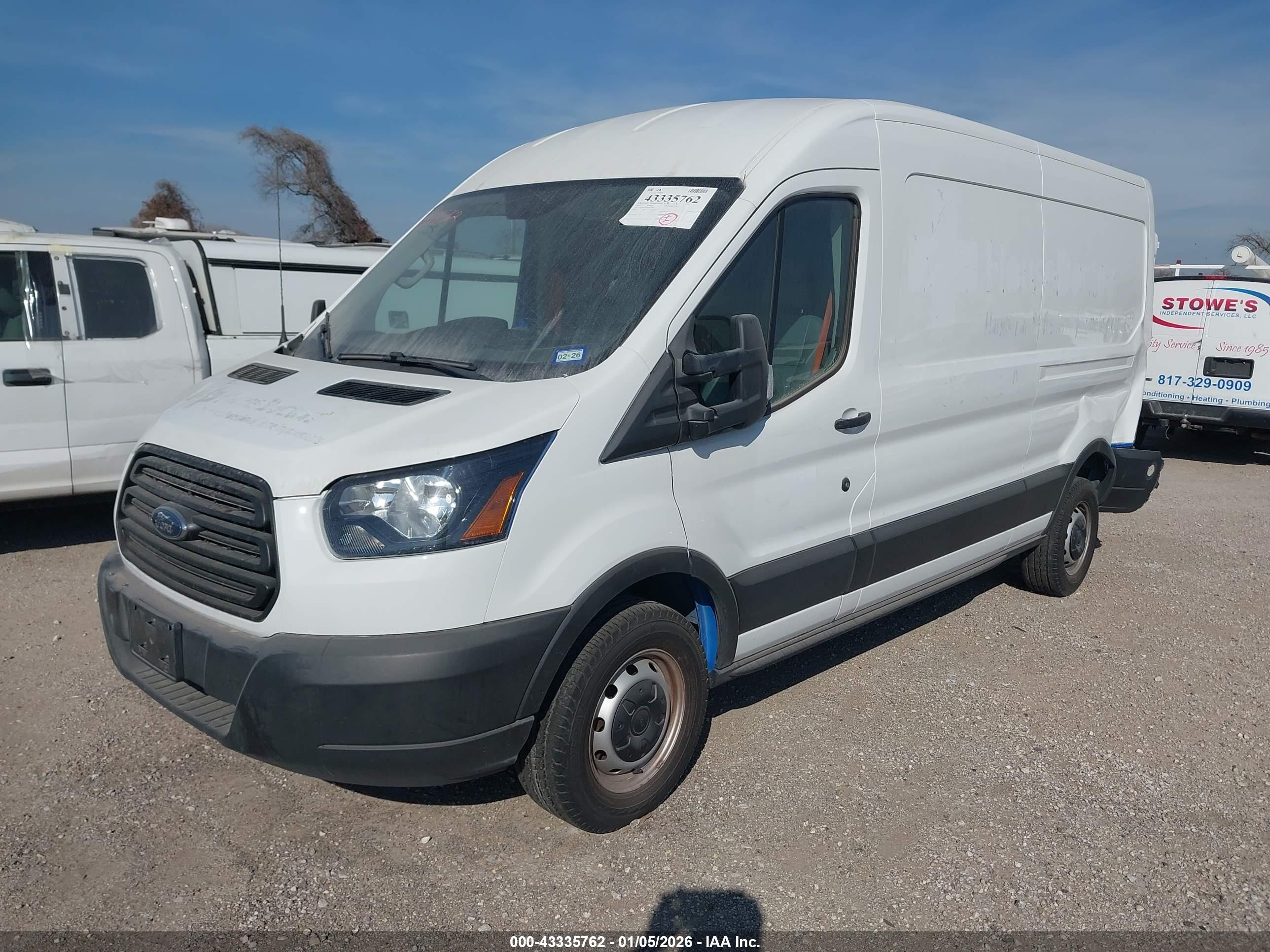 FORD TRANSIT-250 image 2