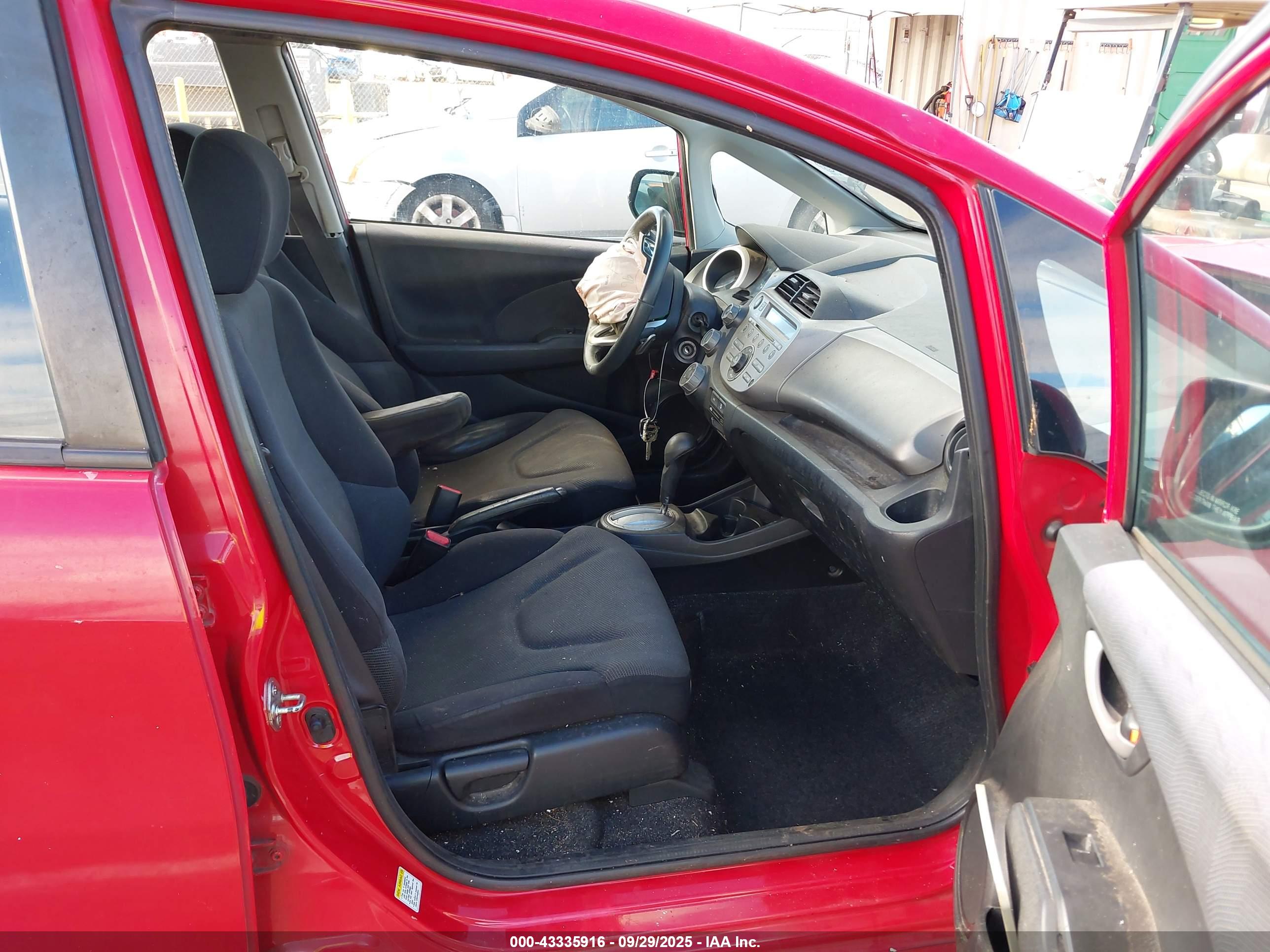 HONDA FIT image 5