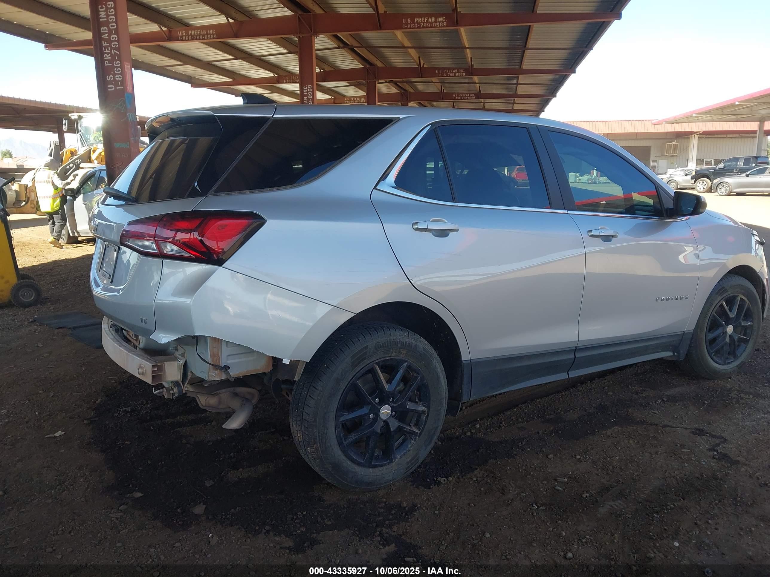 CHEVROLET EQUINOX image 4
