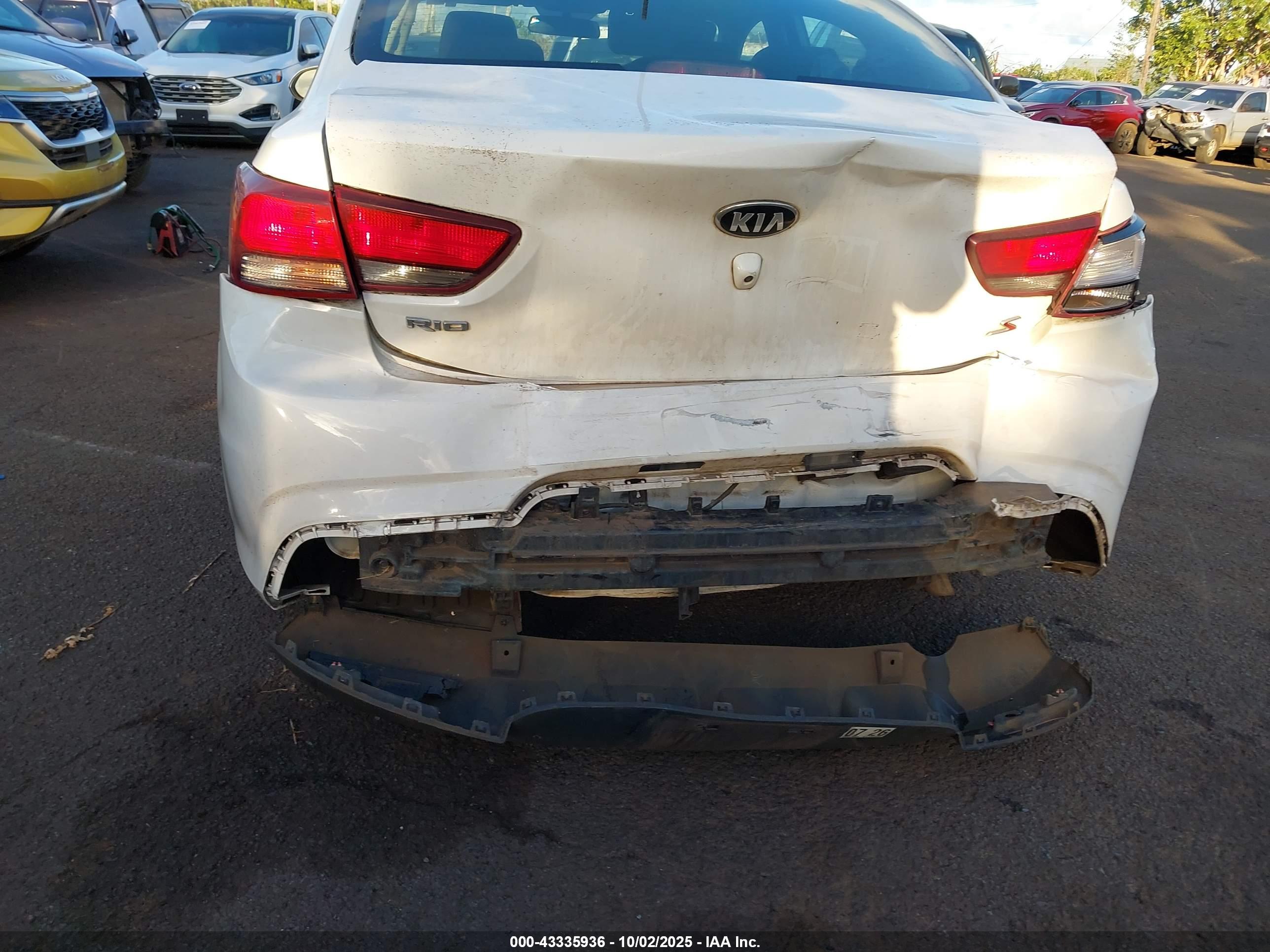 KIA RIO image 6