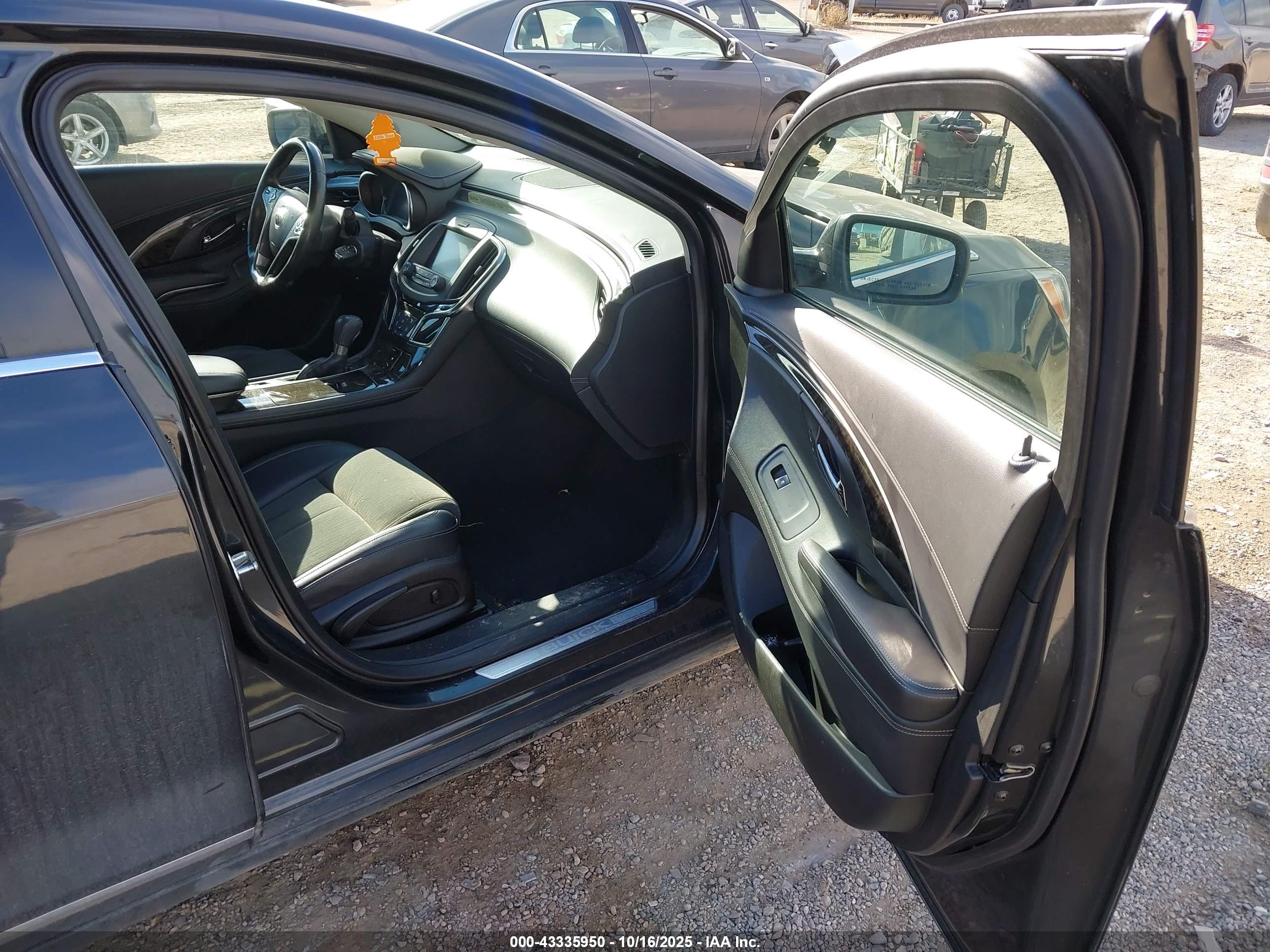 BUICK LACROSSE image 5