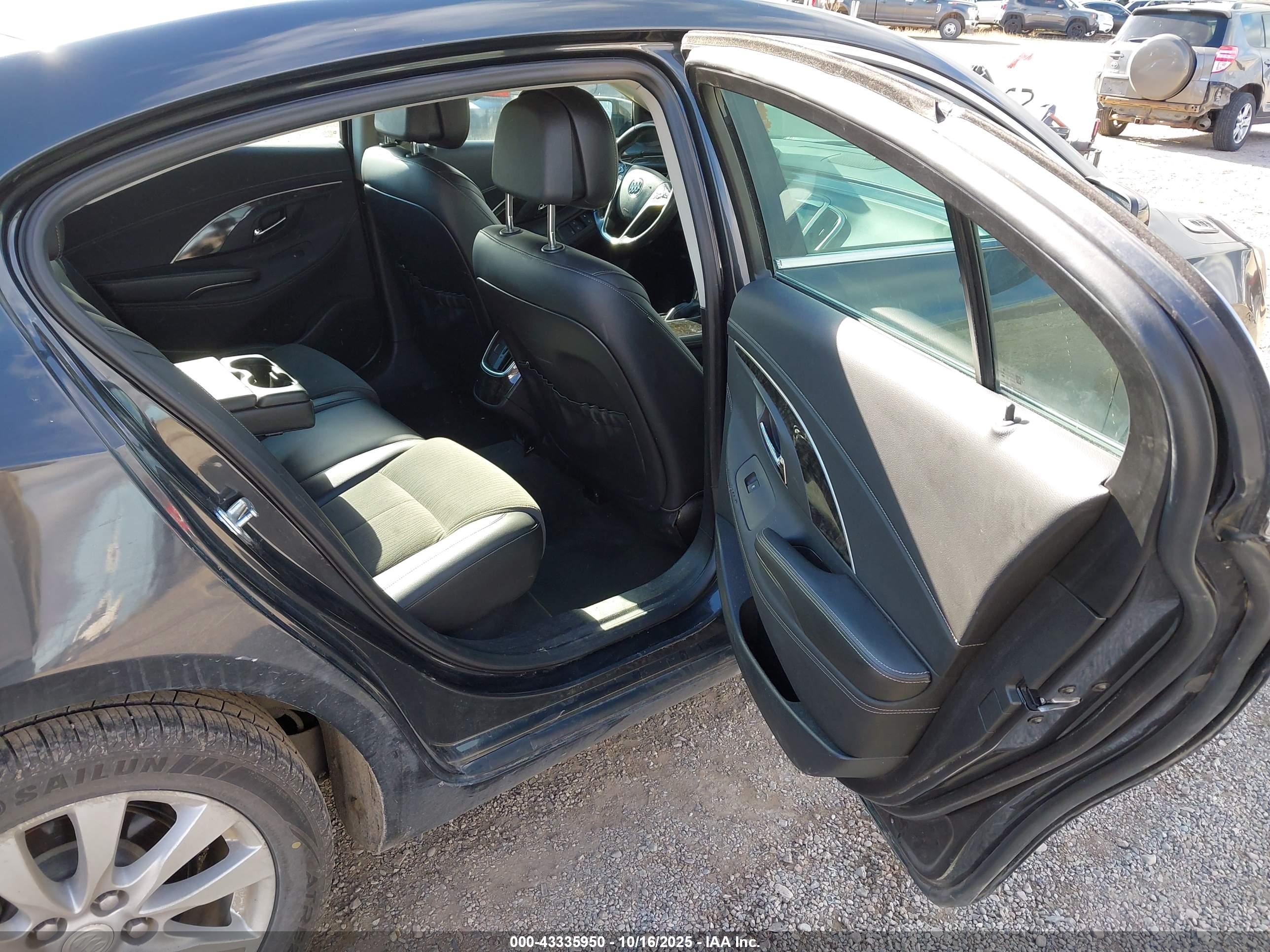 BUICK LACROSSE image 8