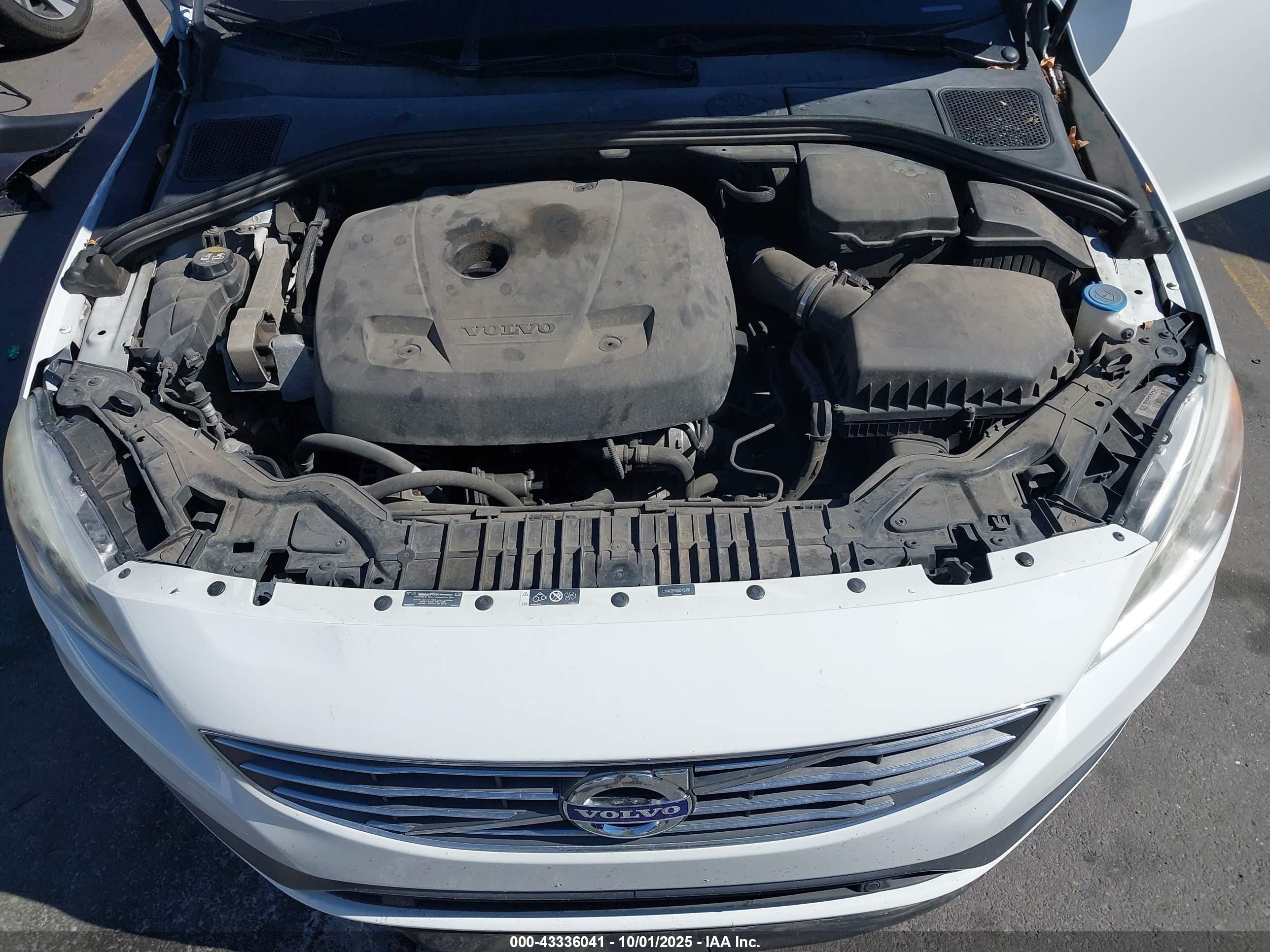 VOLVO S60 image 10
