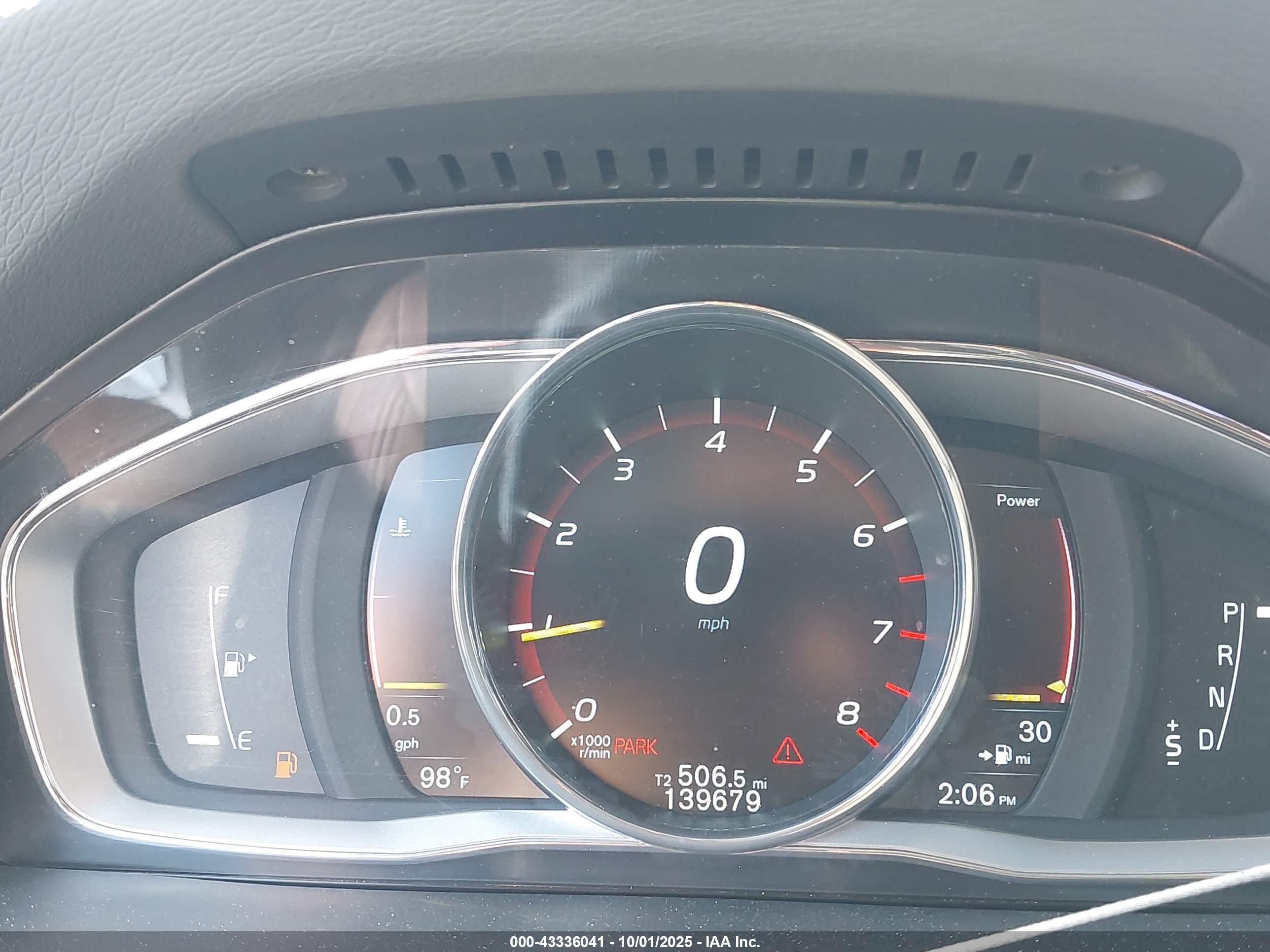 VOLVO S60 image 7