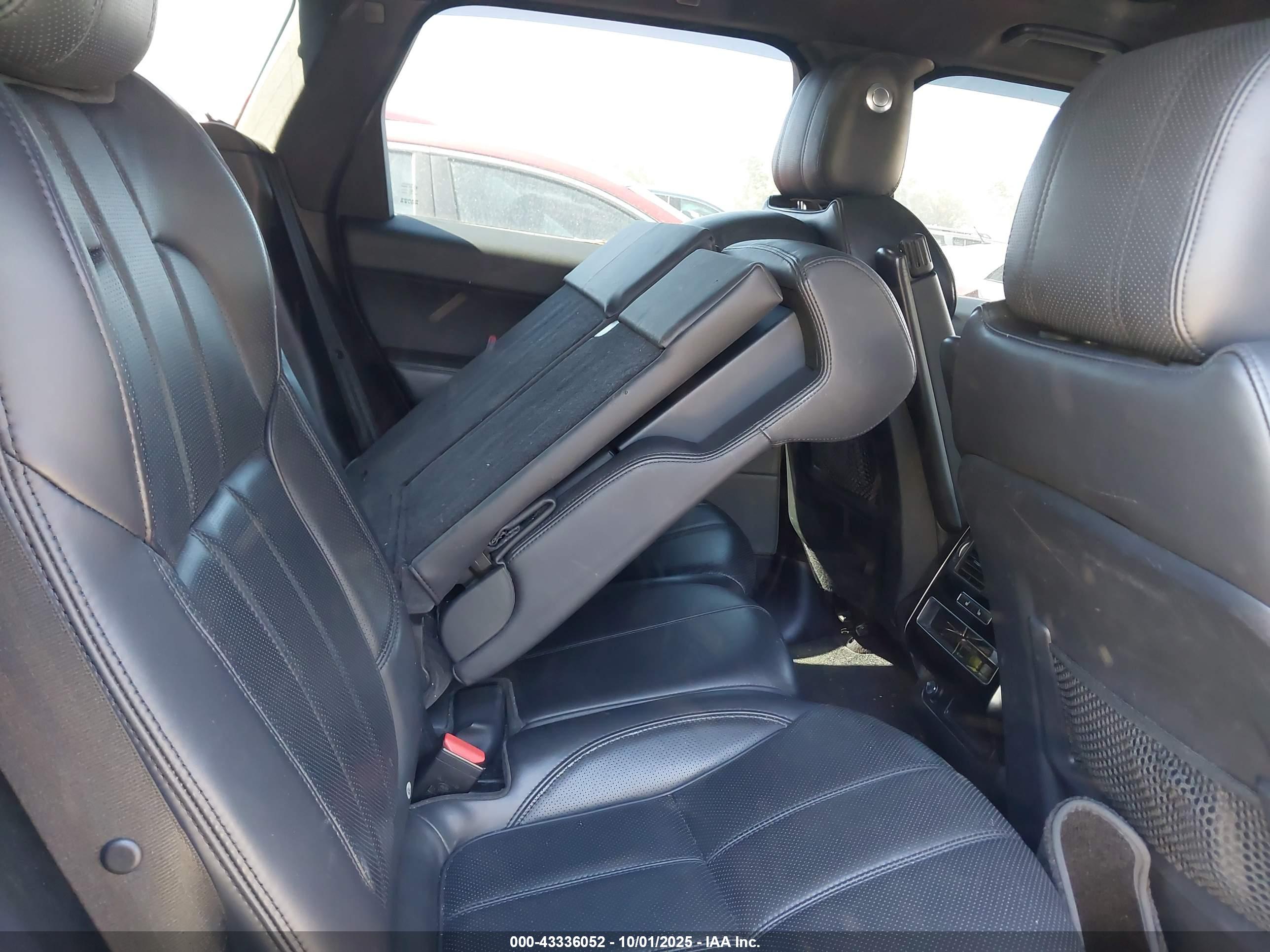 LAND ROVER image 8
