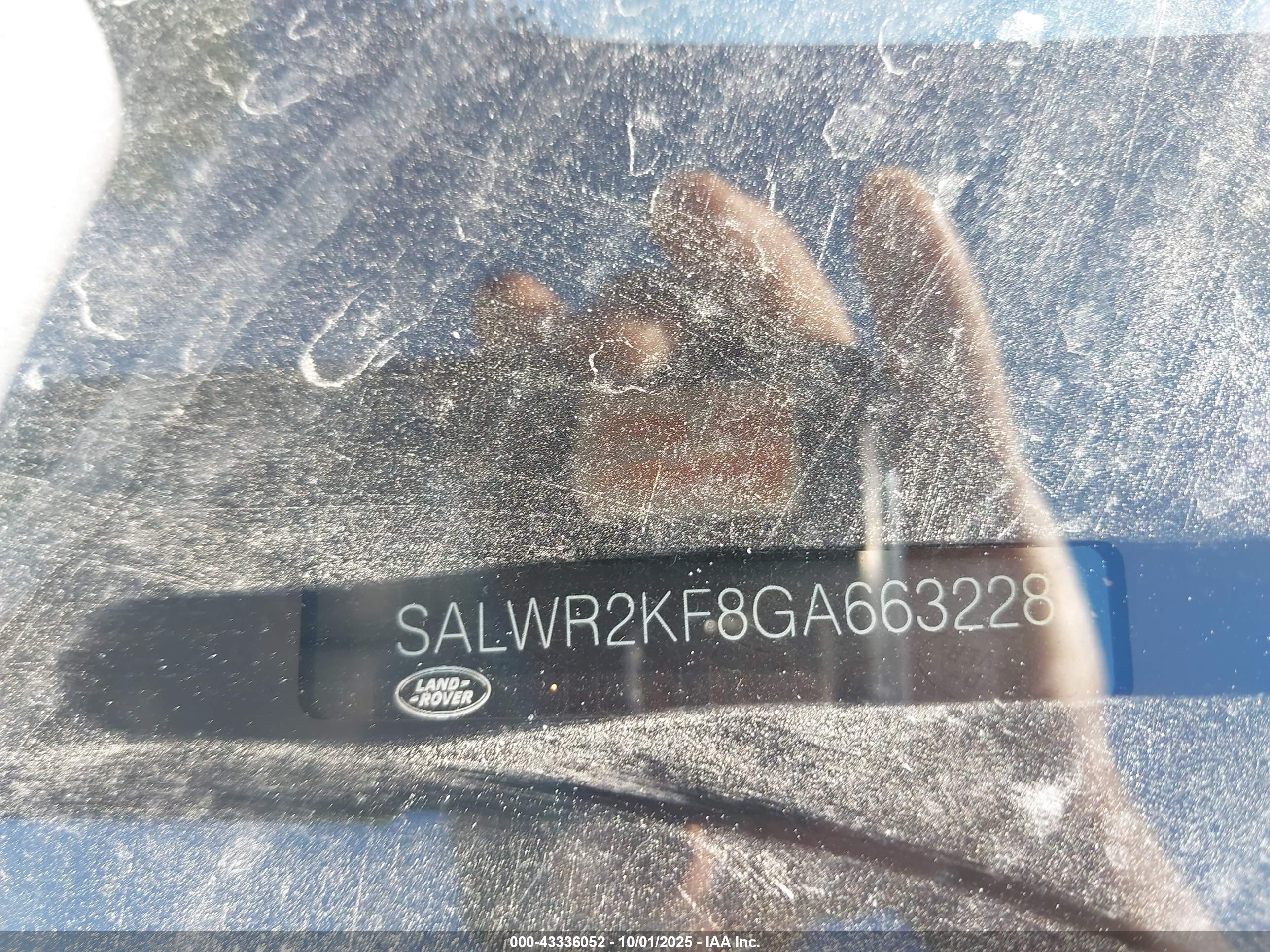 LAND ROVER image 9
