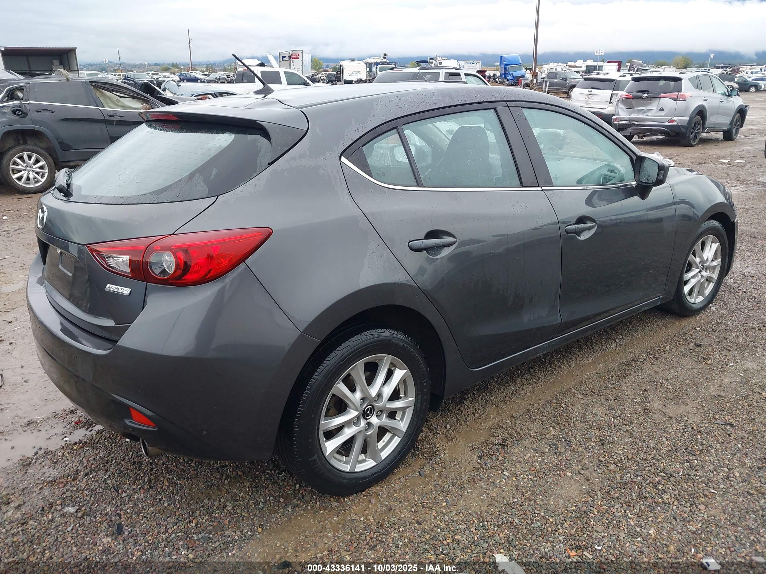 MAZDA MAZDA3 image 4