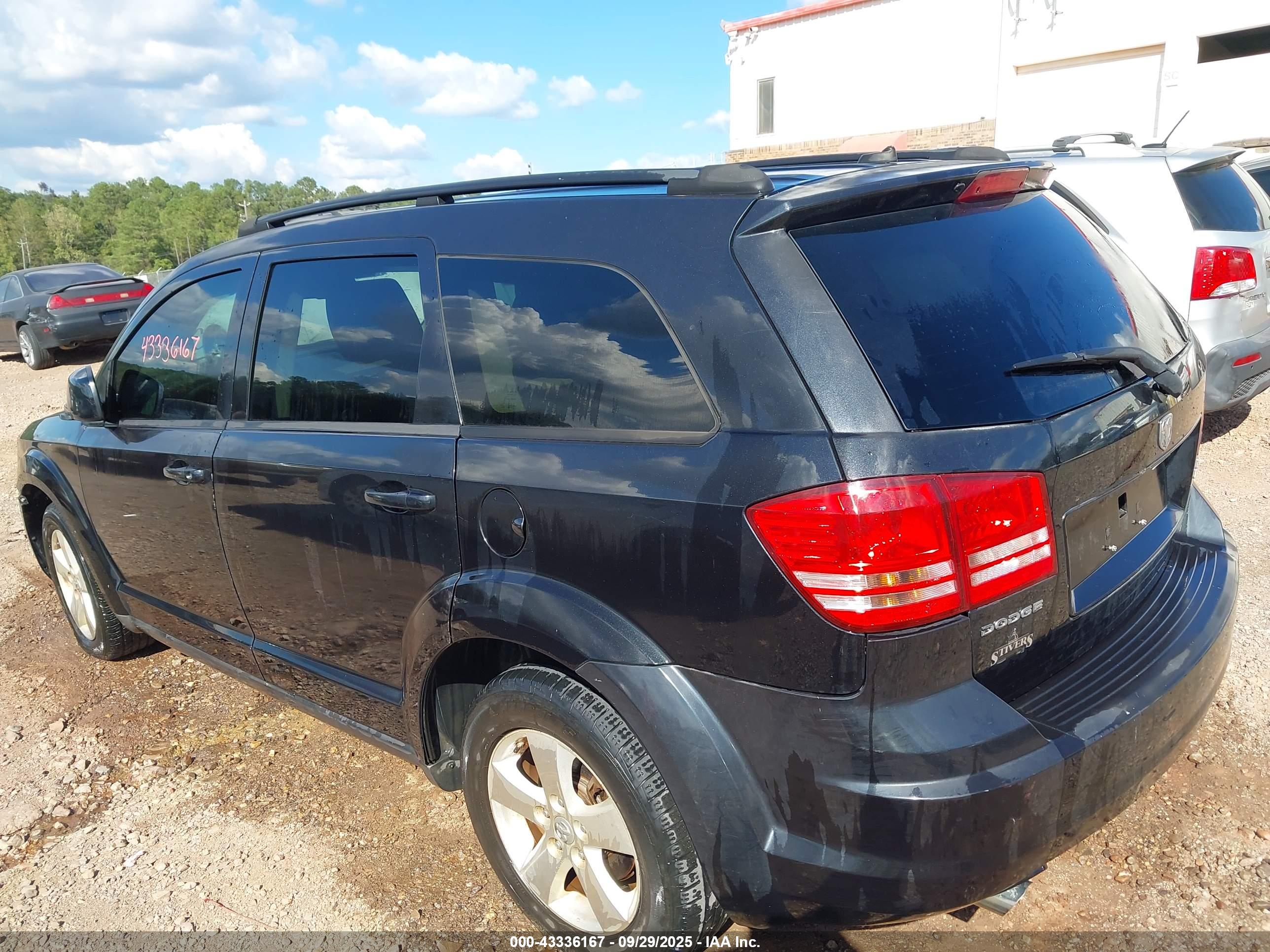 DODGE JOURNEY image 3