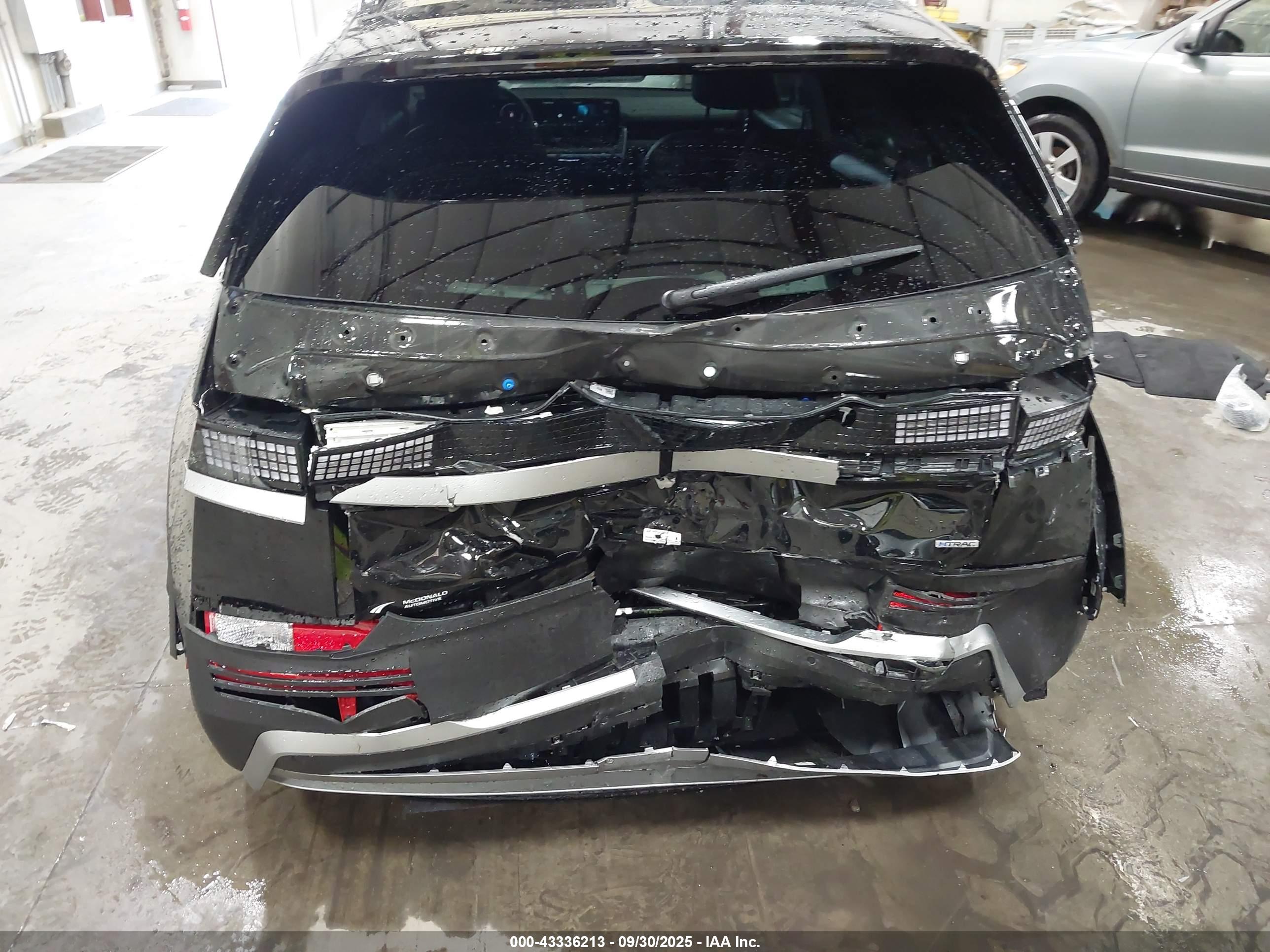 HYUNDAI IONIQ image 6
