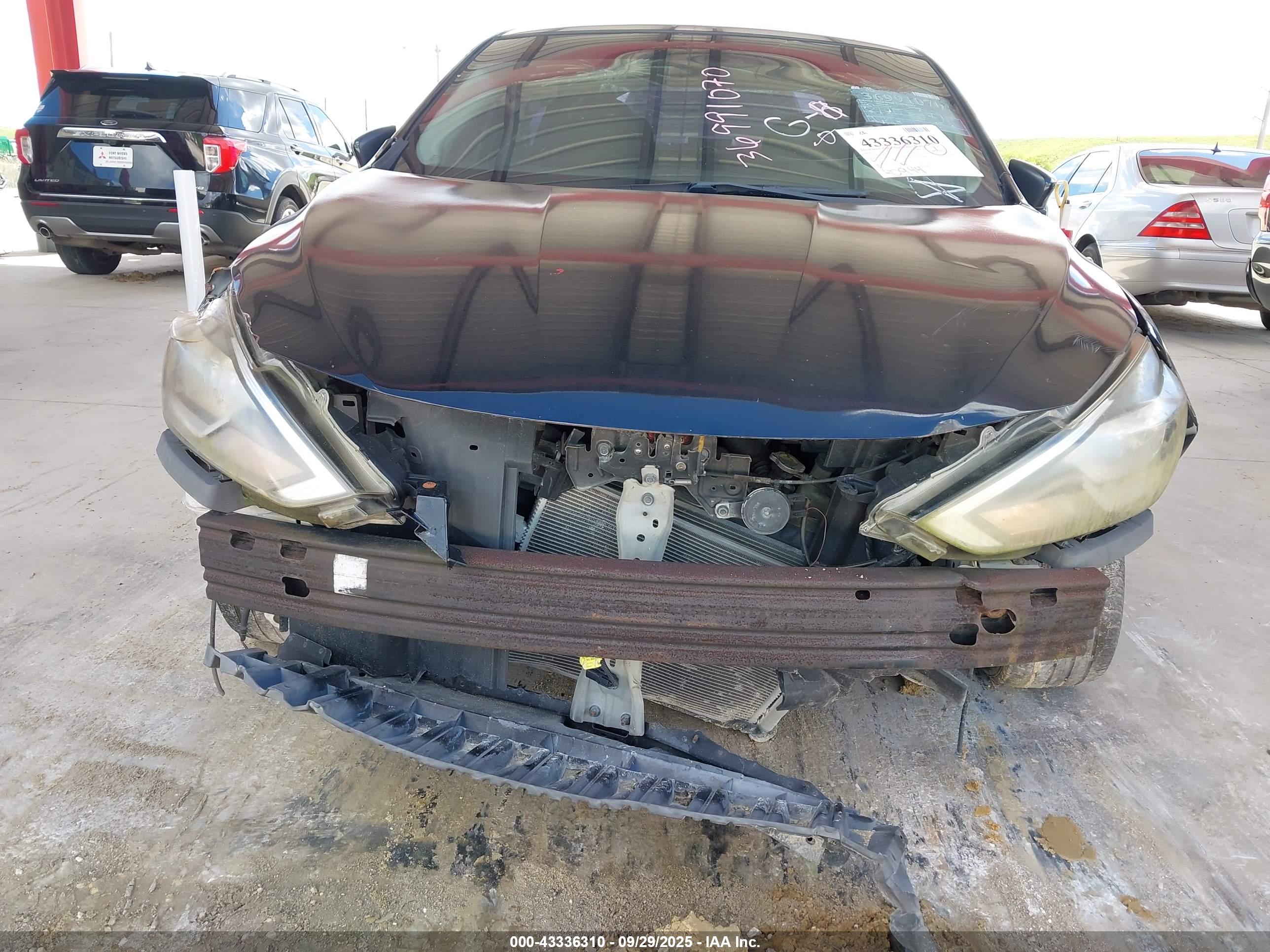 NISSAN SENTRA image 6
