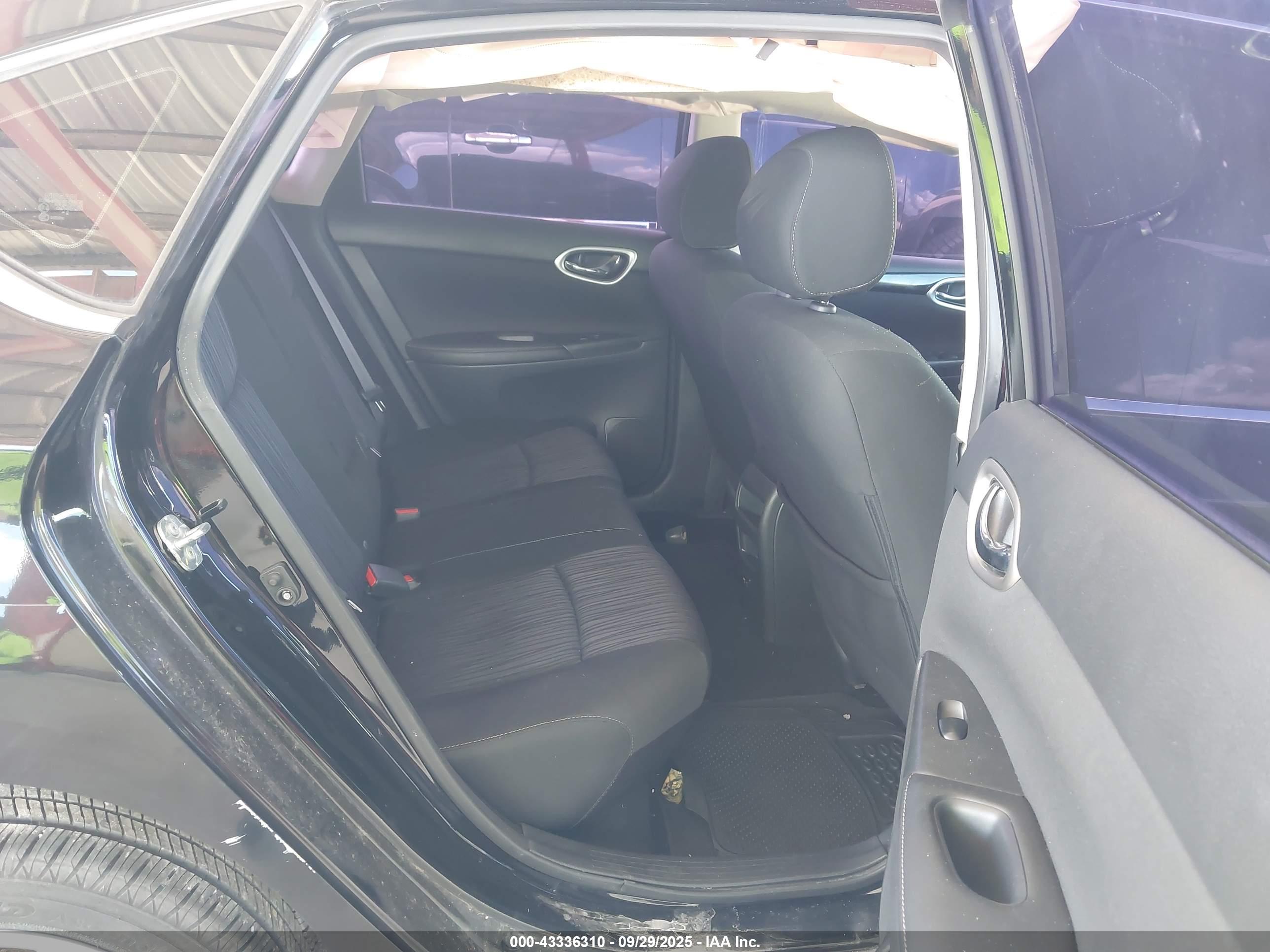 NISSAN SENTRA image 8