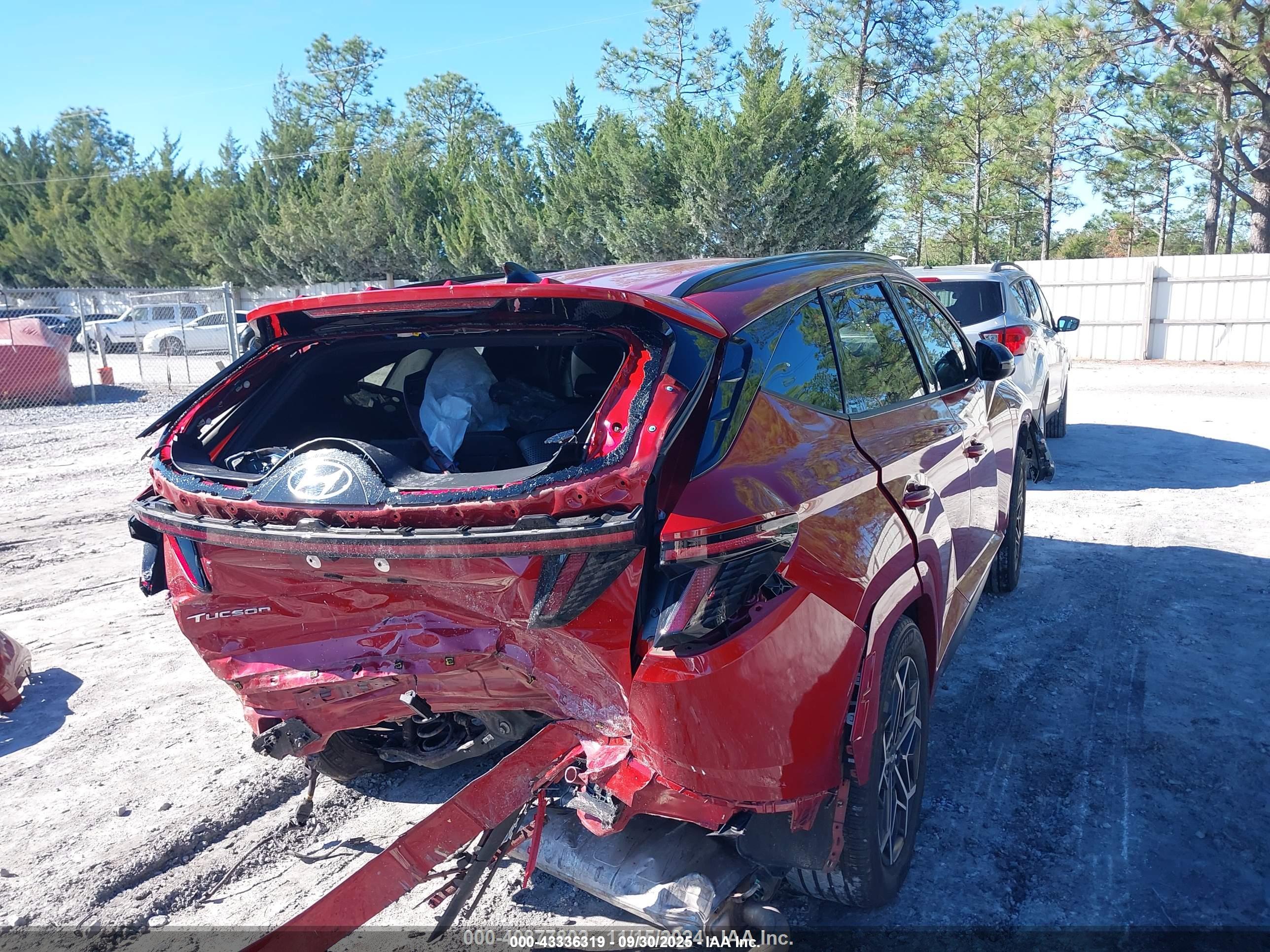 HYUNDAI TUCSON image 4
