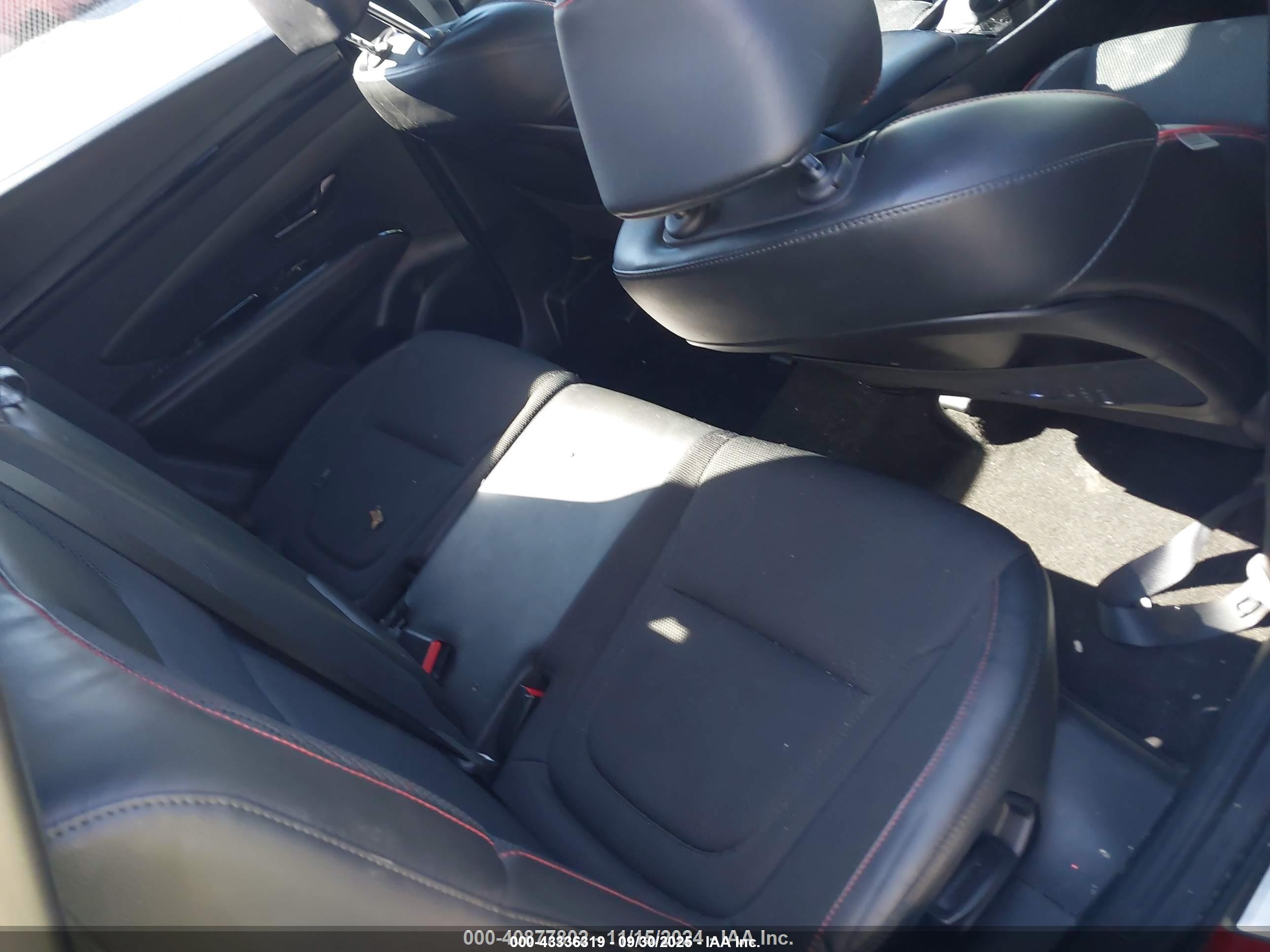 HYUNDAI TUCSON image 8