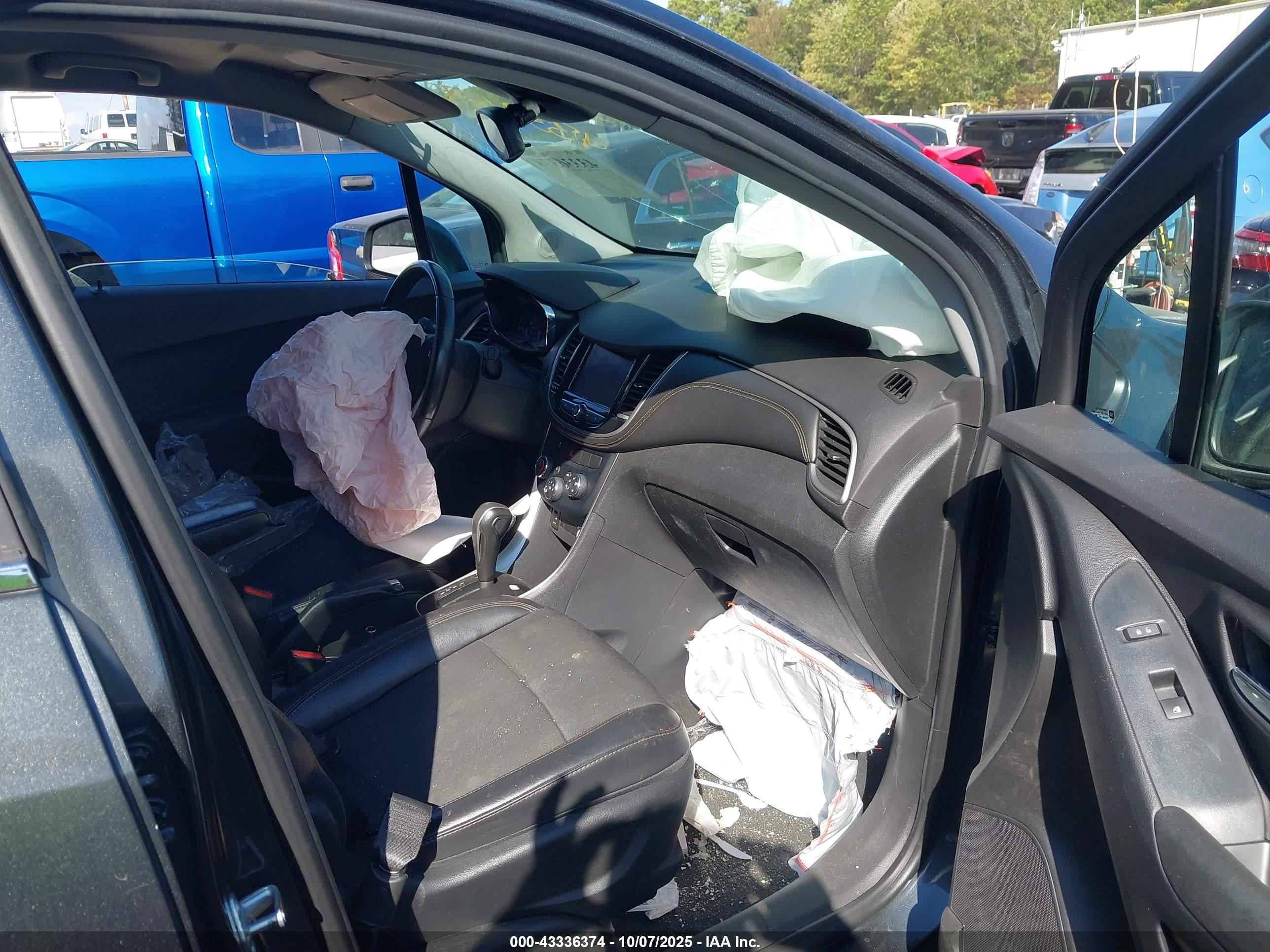 CHEVROLET TRAX image 5