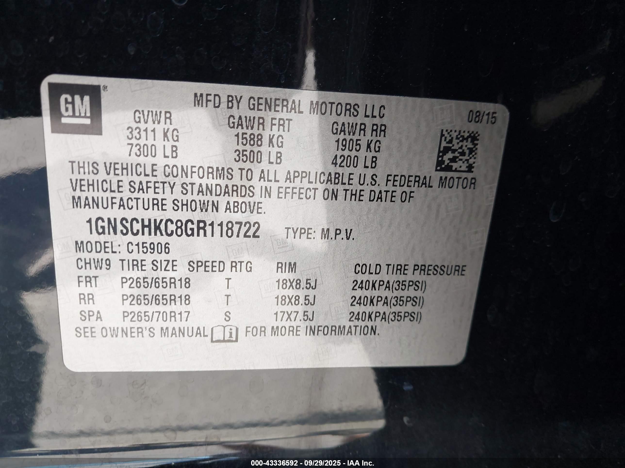 CHEVROLET SUBURBAN image 9
