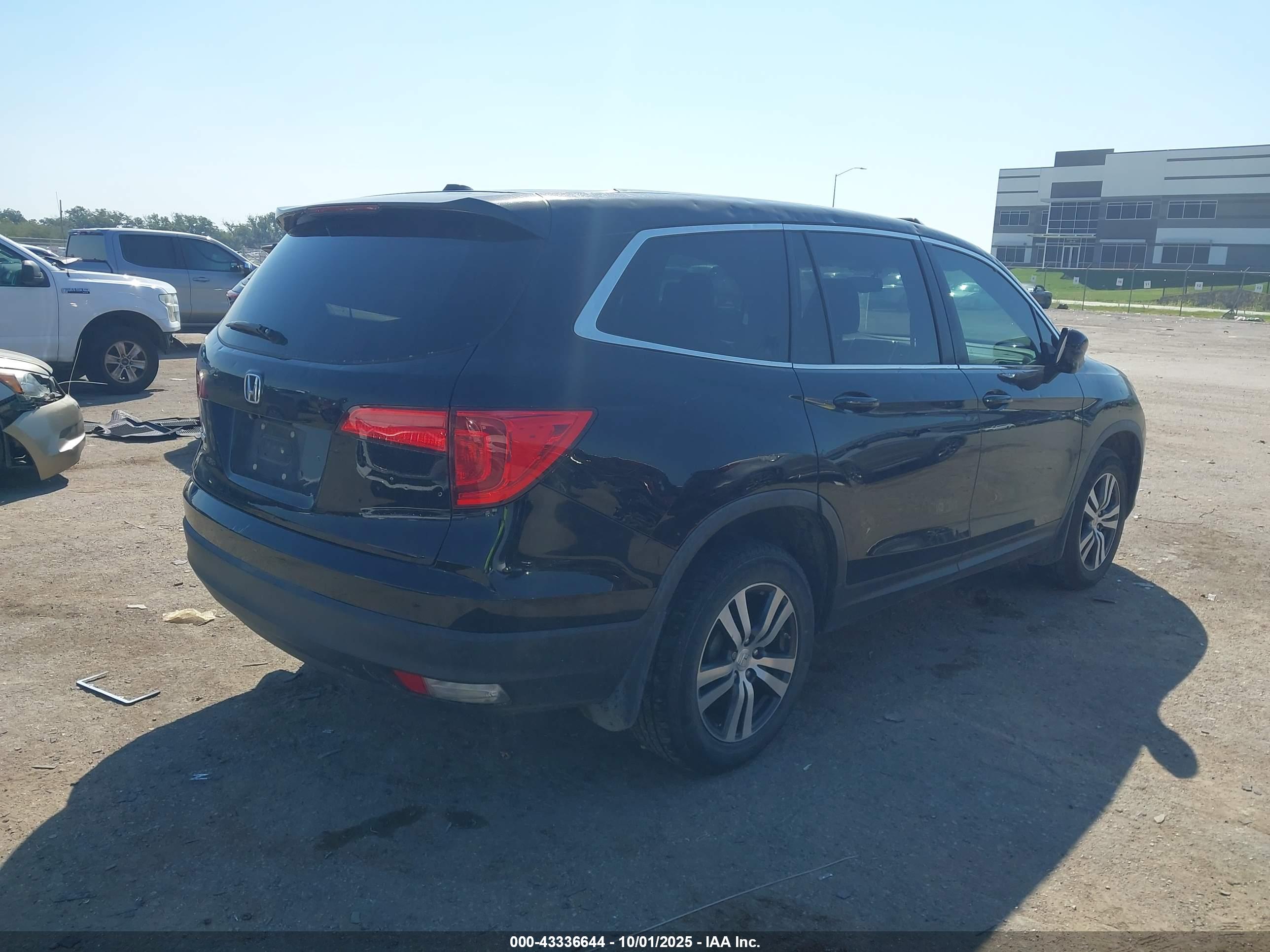 HONDA PILOT image 4