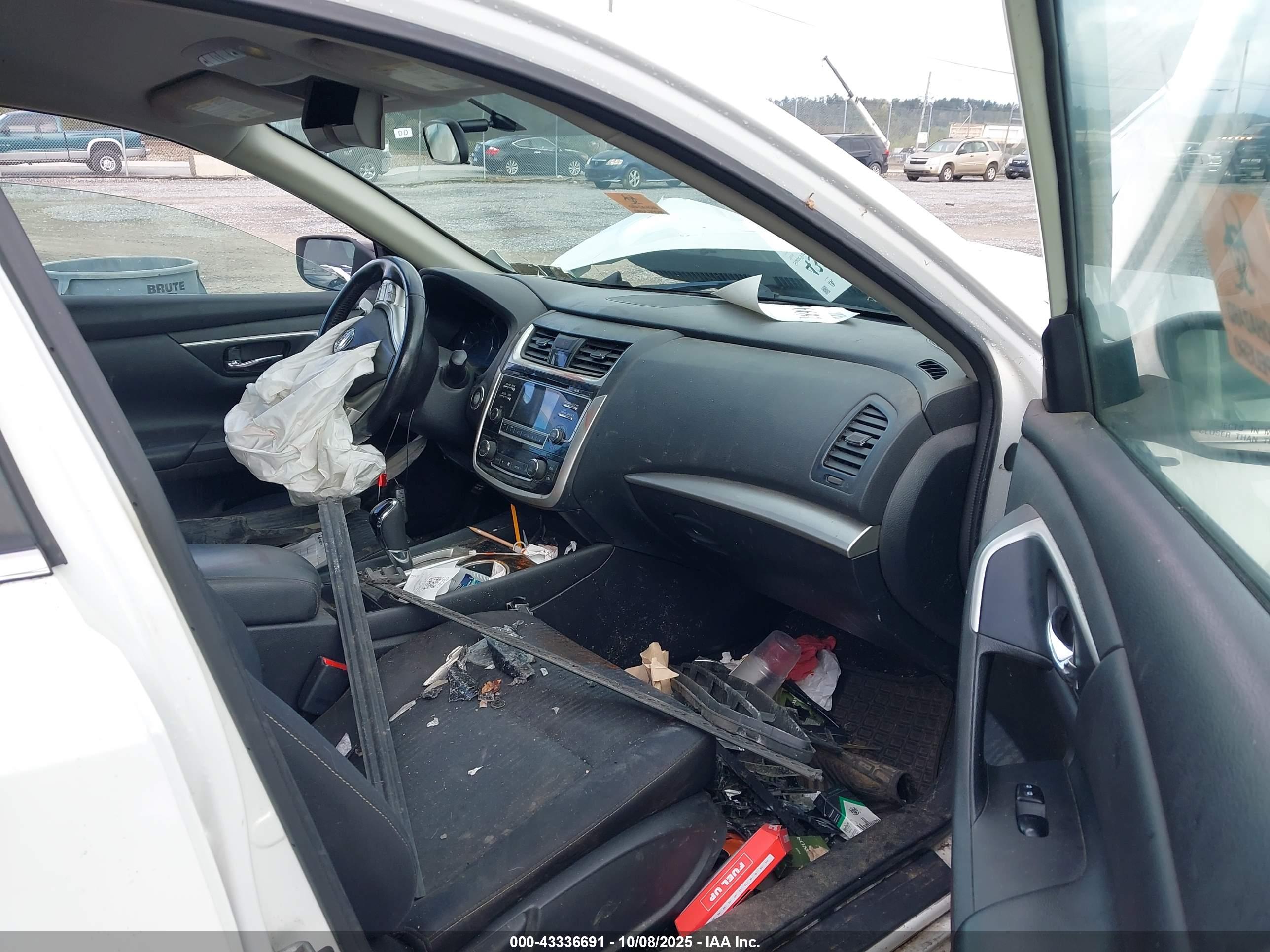 NISSAN ALTIMA image 5