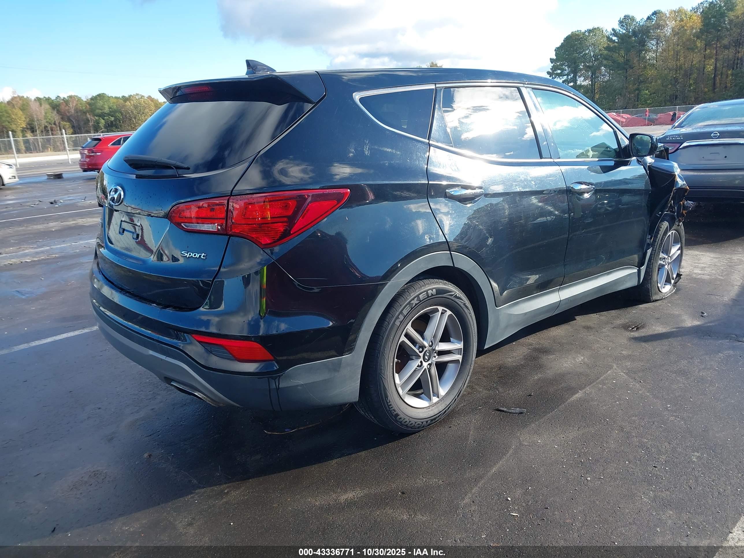 HYUNDAI SANTA image 4