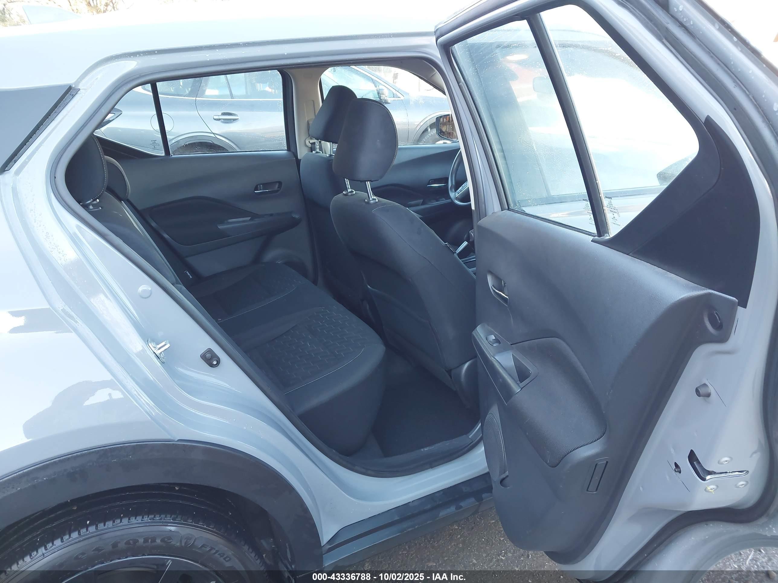 NISSAN KICKS image 8