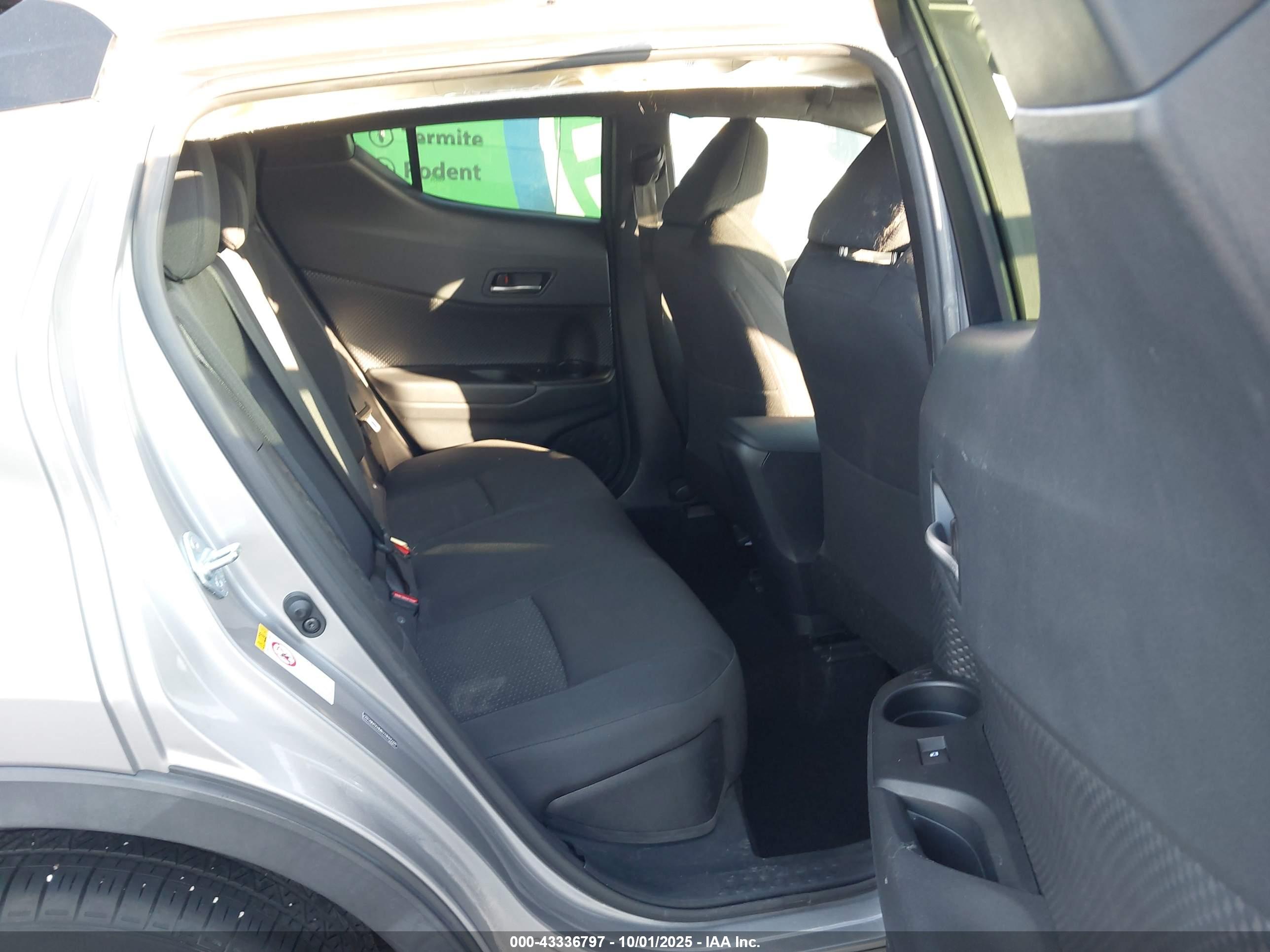 TOYOTA C-HR image 8