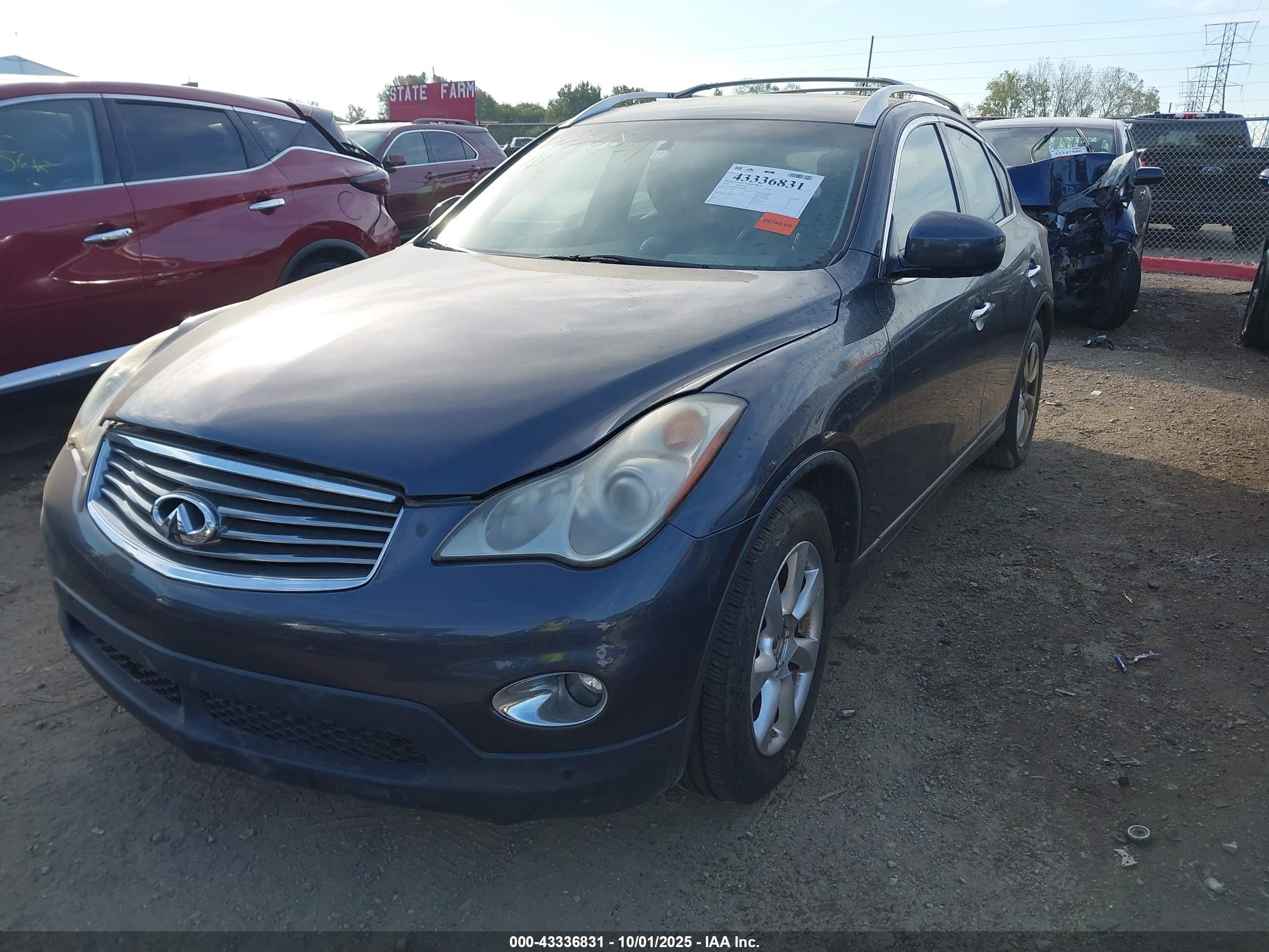 INFINITI EX35 image 2