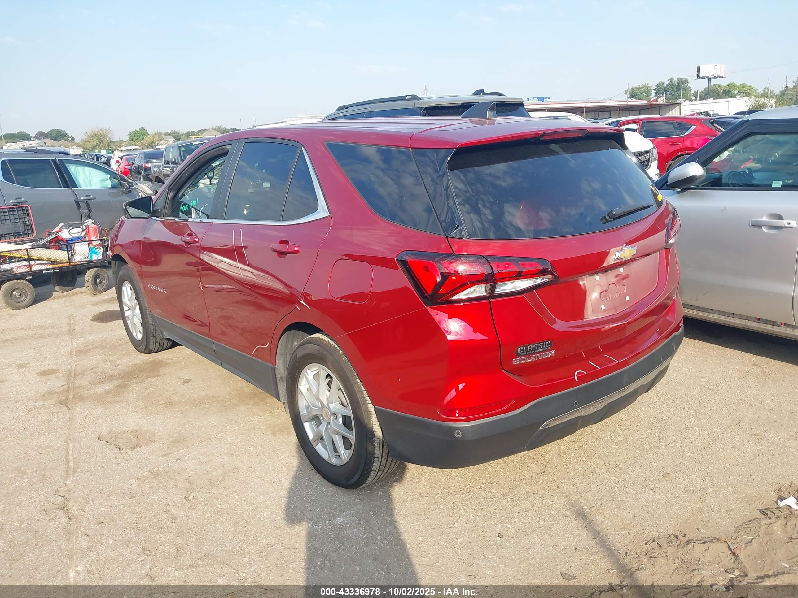 CHEVROLET EQUINOX image 3