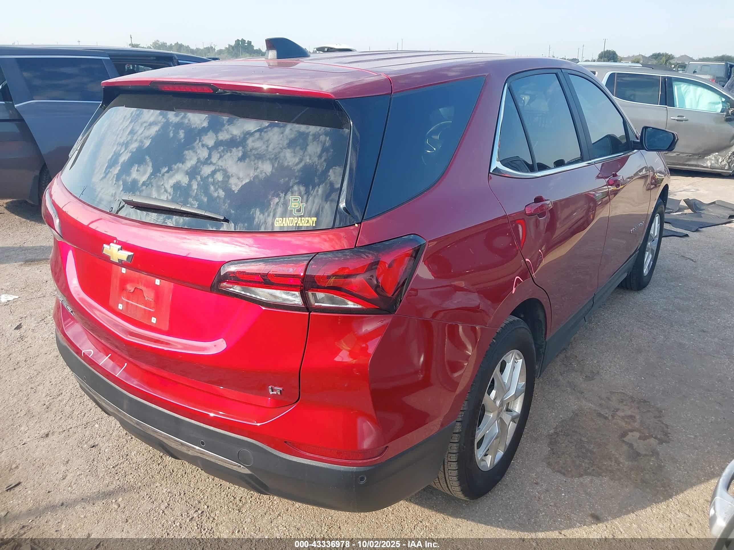 CHEVROLET EQUINOX image 4