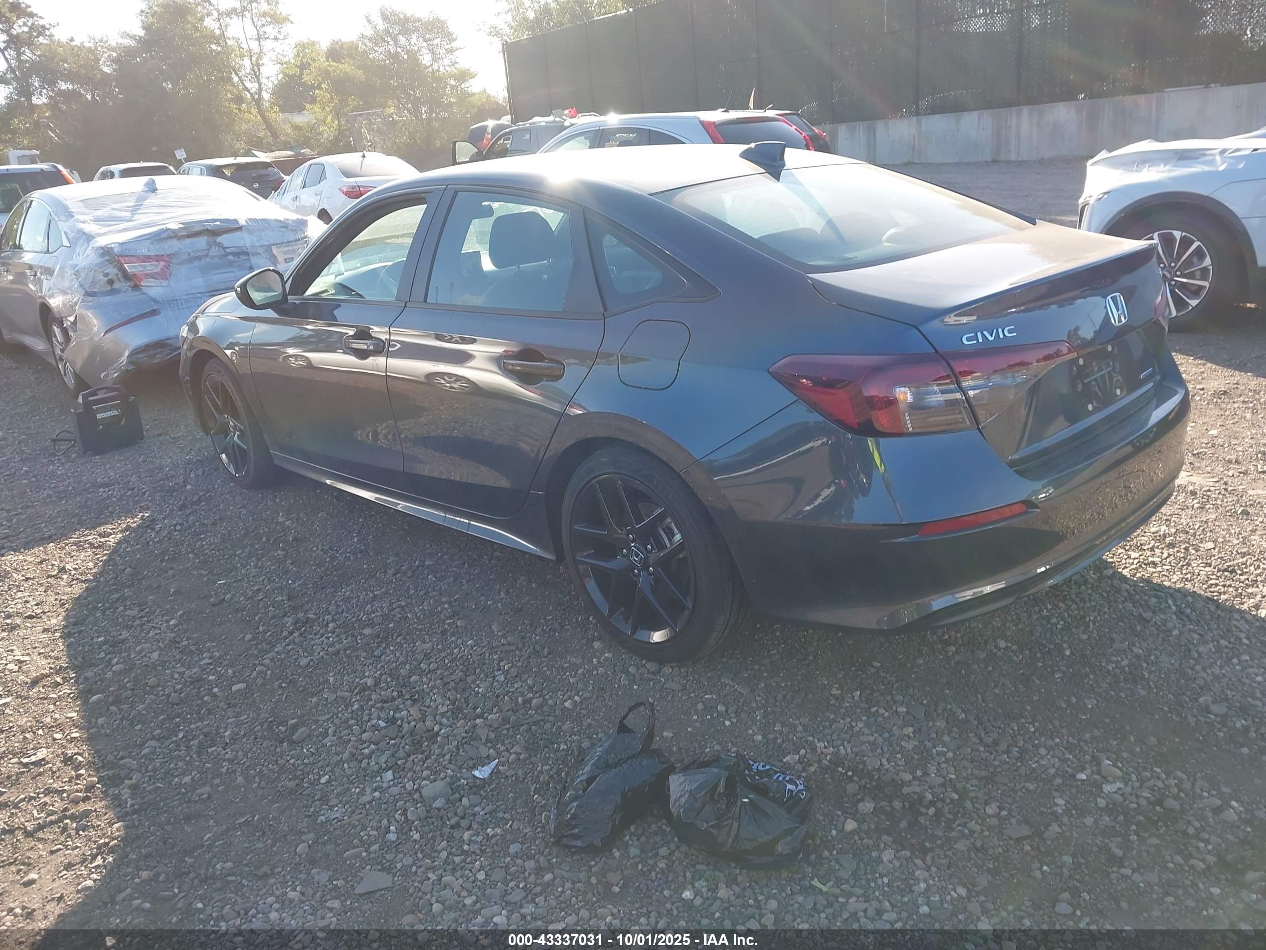 HONDA CIVIC image 3