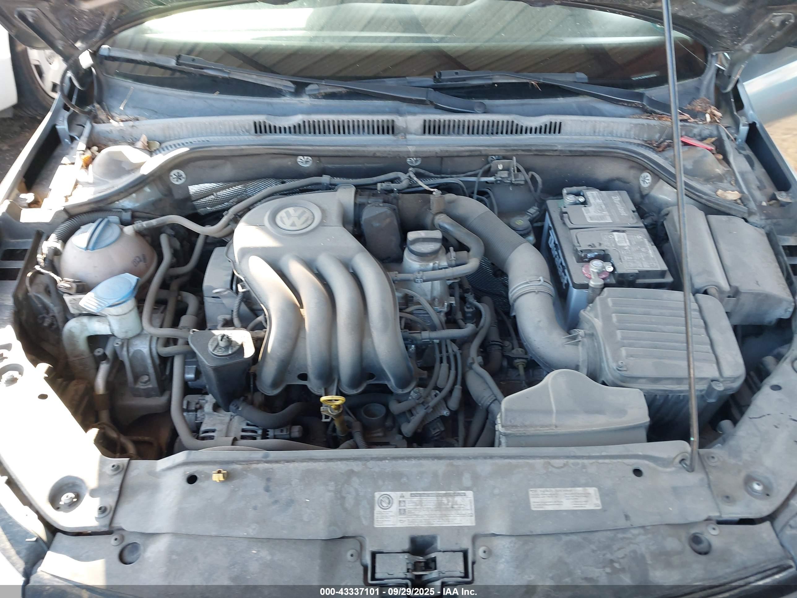 VOLKSWAGEN JETTA image 10