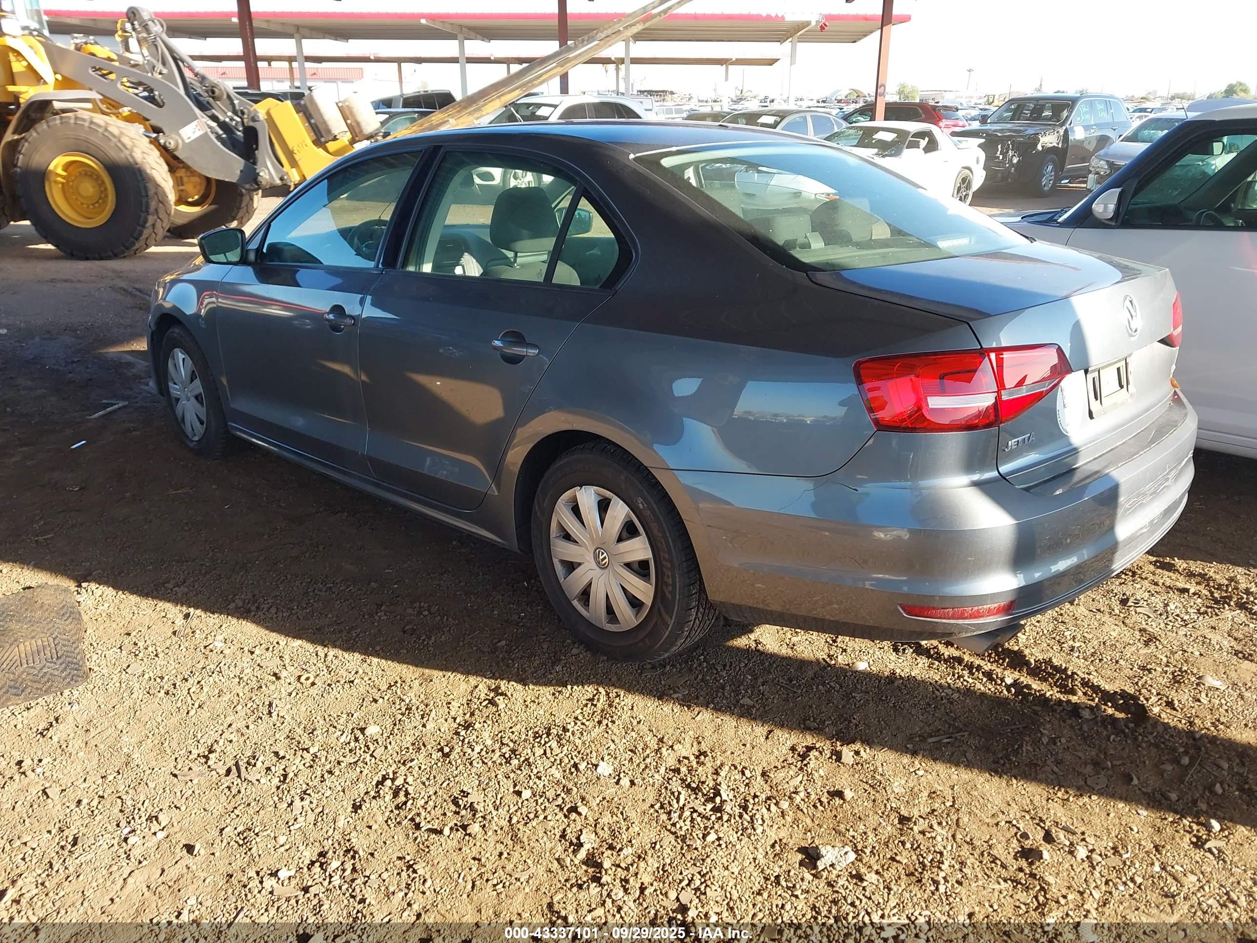 VOLKSWAGEN JETTA image 3