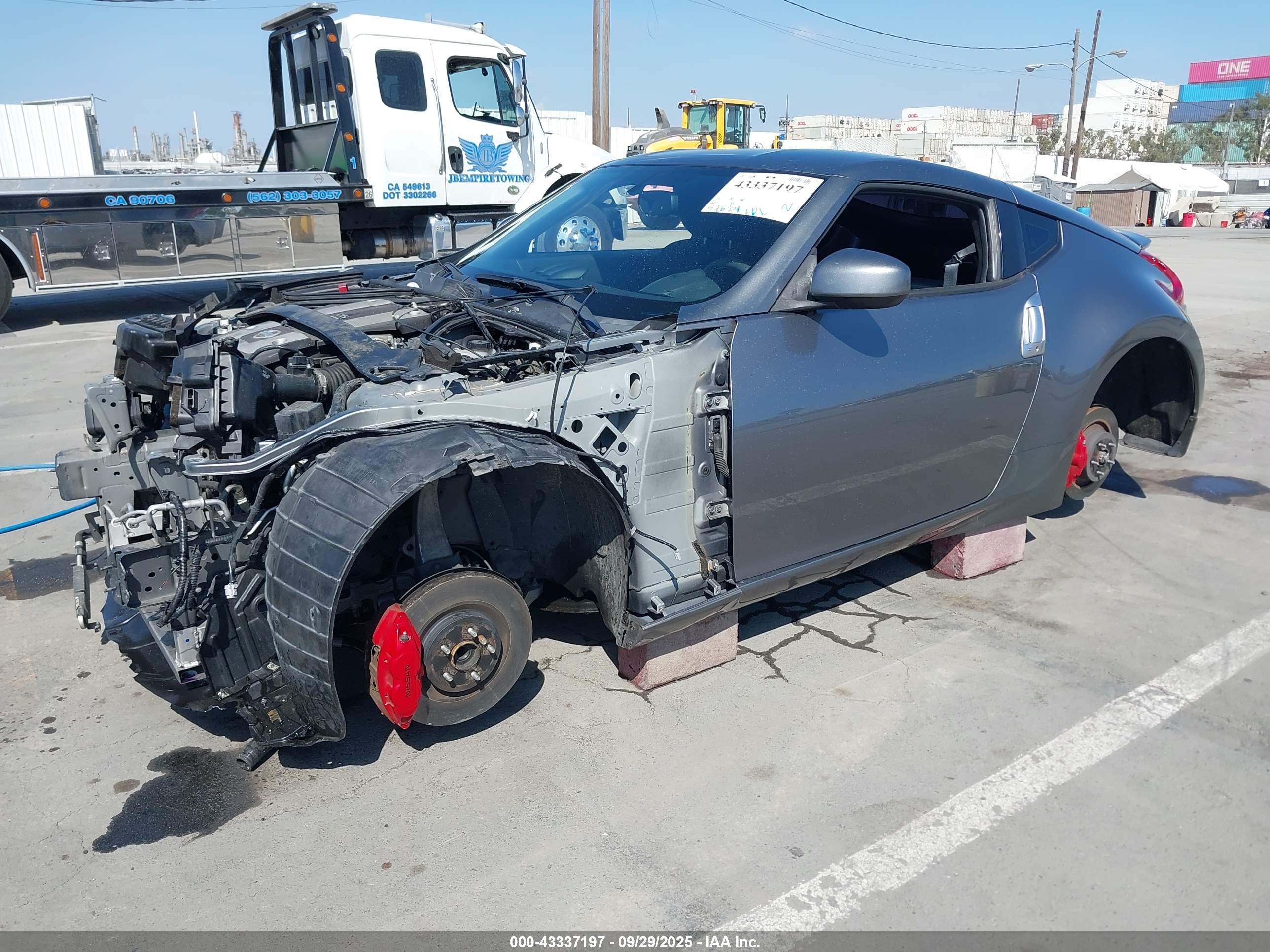 NISSAN 370Z image 2