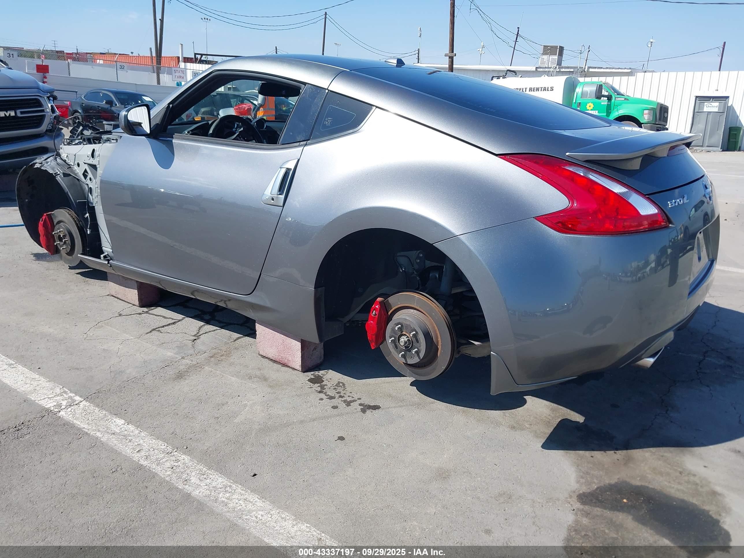 NISSAN 370Z image 3