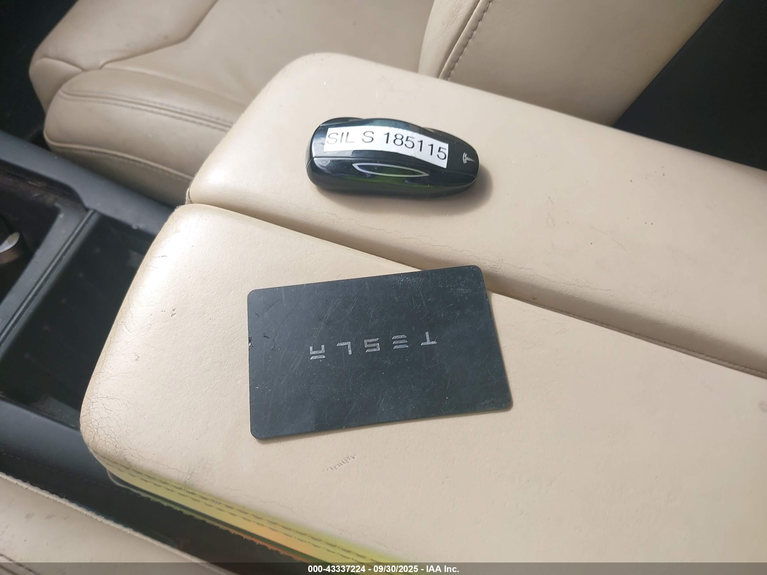 TESLA MODEL image 11