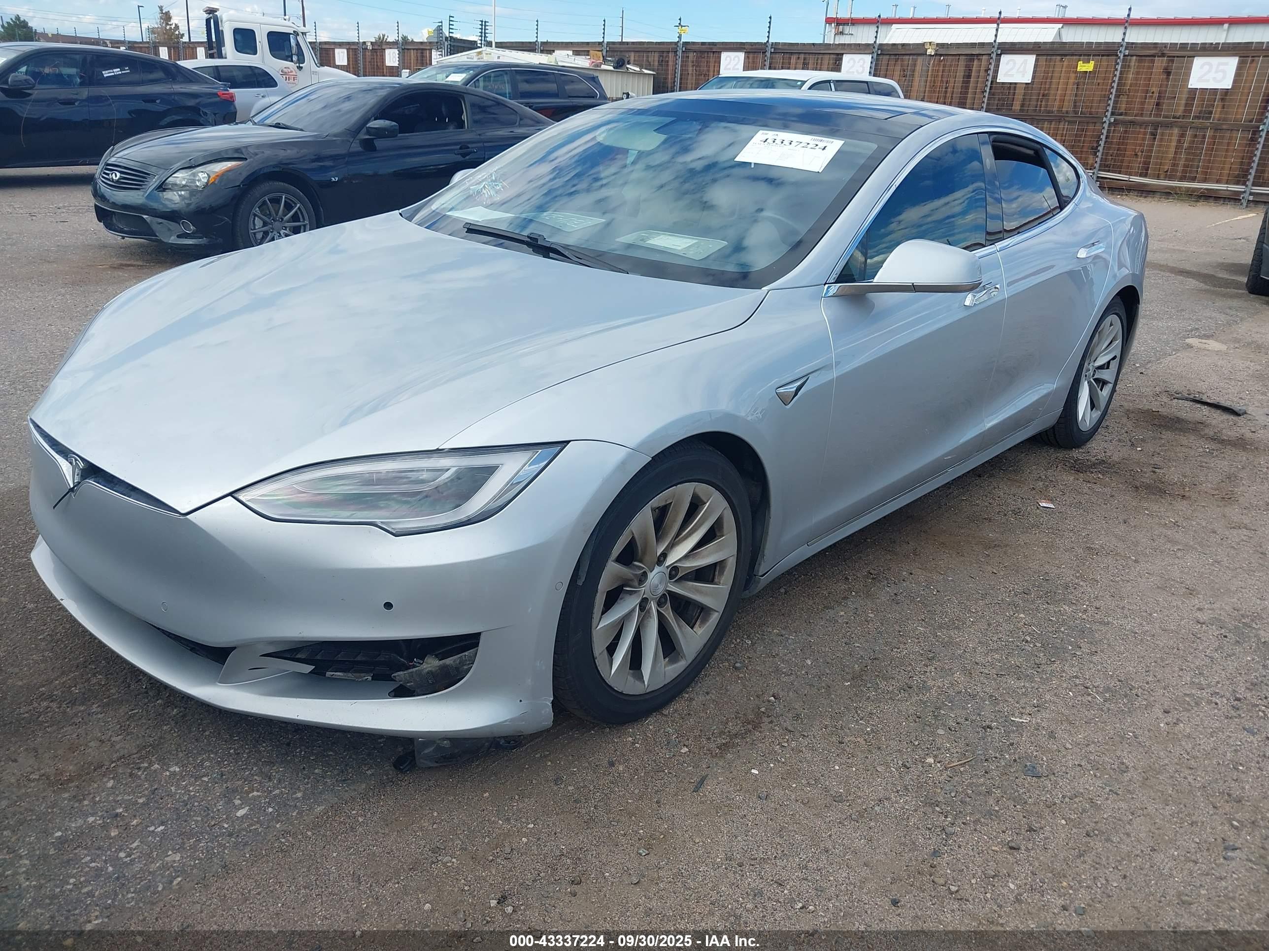 TESLA MODEL image 2